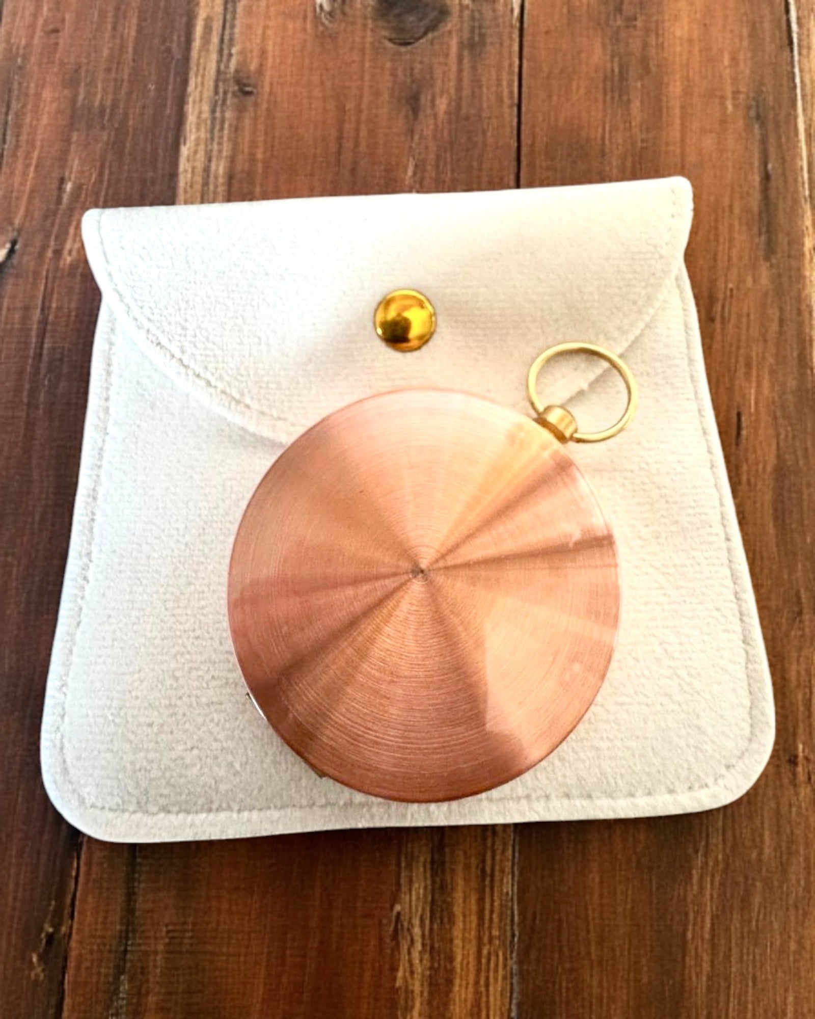 Boussole or rose – objet décoratif de style vintage avec personnalisation gravée – idée cadeau élégante pour voyageurs et amateurs de découvertes