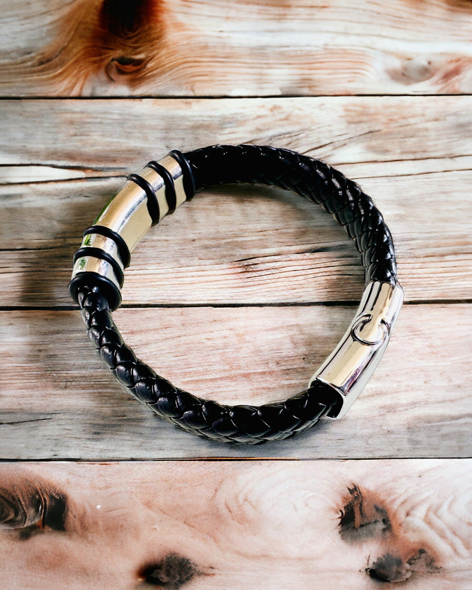 Bracelet à la Mode Hip Hop pour Hommes avec Gravure Personnalisée et Fermoir Magnétique – Choisissez le Style avec Accents Argentés ou Dorés, 22cm Cuir PU