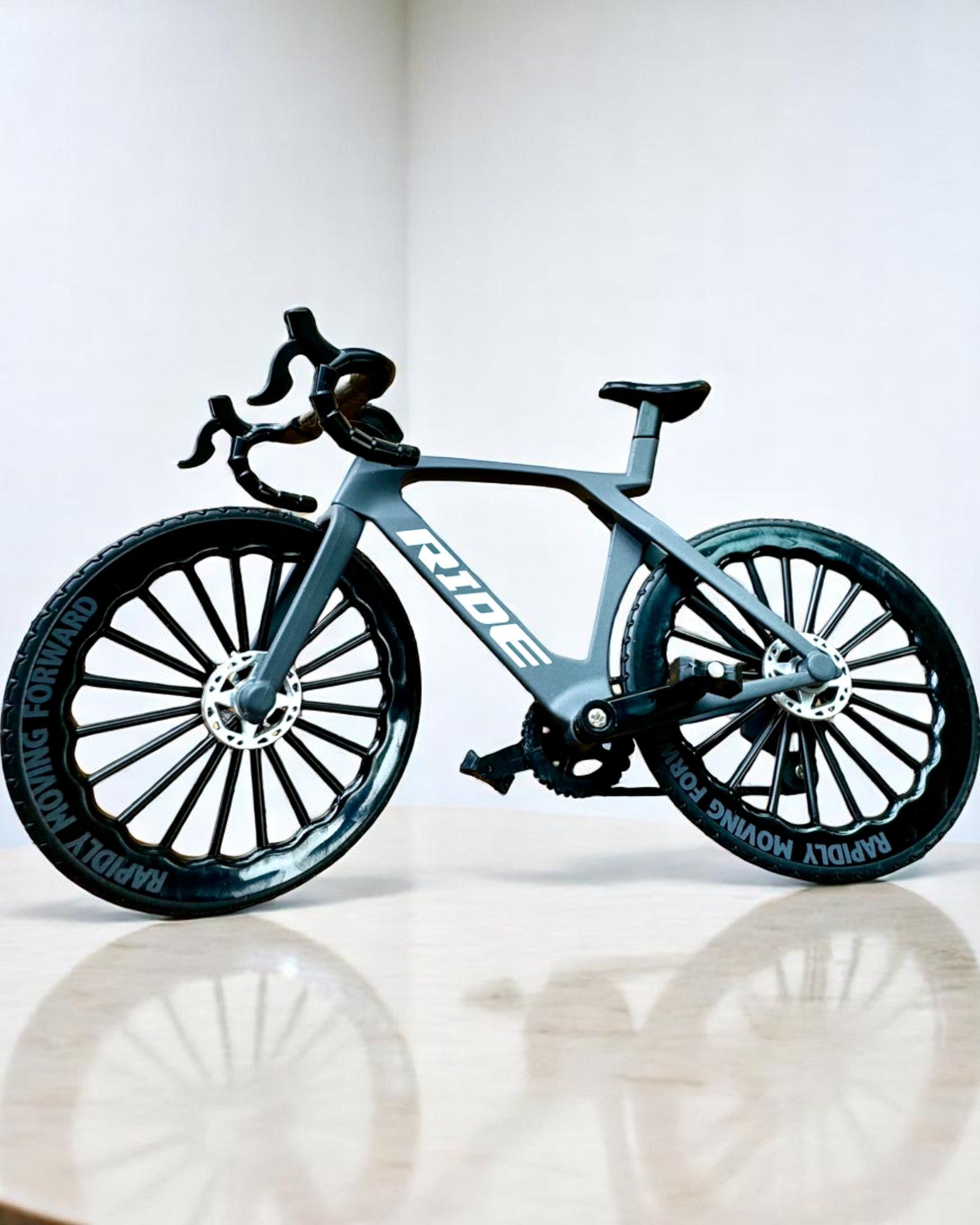 Mini „Speedster” – verzamelmodel met graveeroptie, 2 varianten beschikbaar