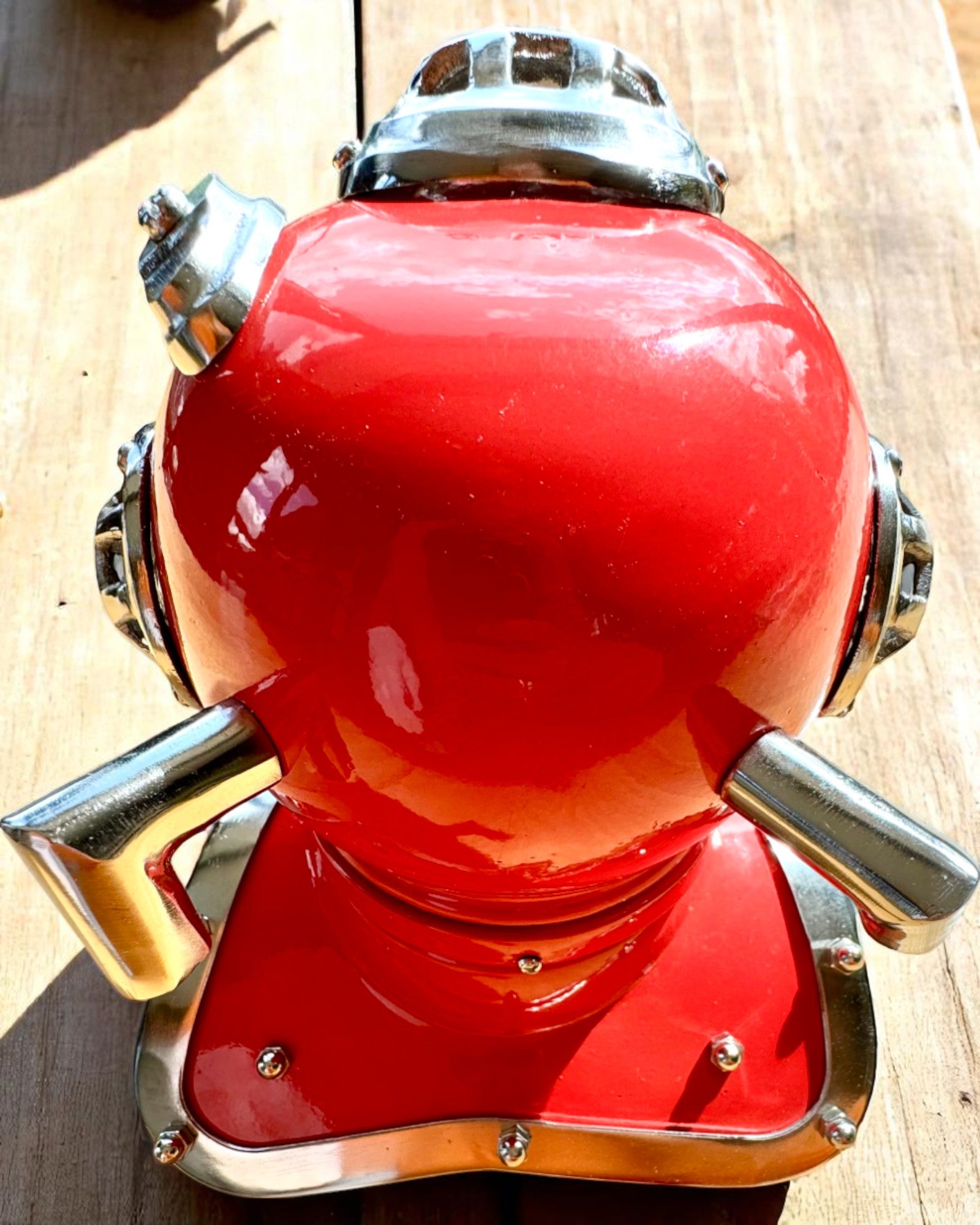 Casque de l'Explorateur des Profondeurs - Édition de Collection avec Option de Gravure, 35 cm, cadeau pour pompier ou plongeur