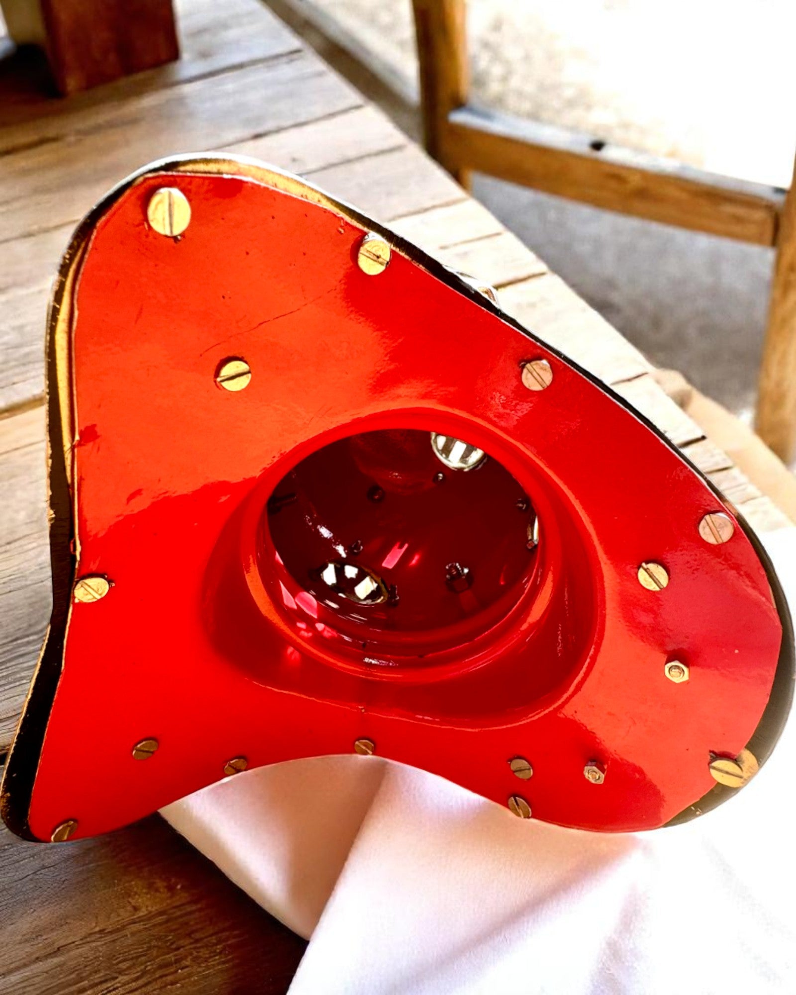 Casque de l'Explorateur des Profondeurs - Édition de Collection avec Option de Gravure, 35 cm, cadeau pour pompier ou plongeur