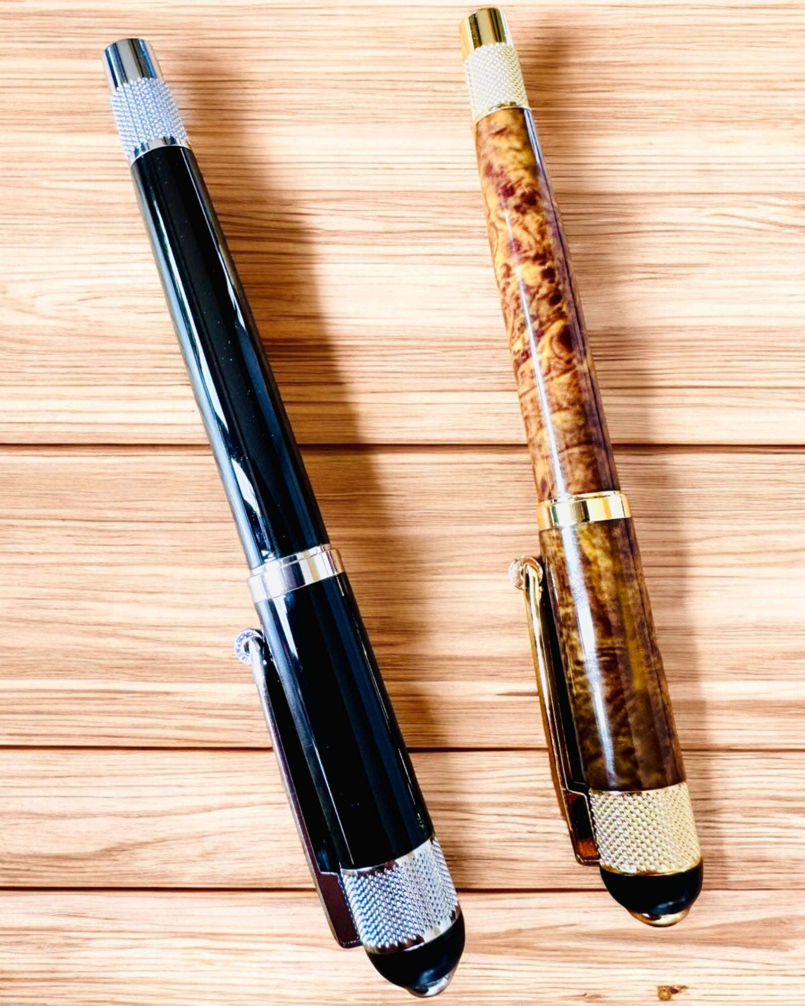 Stylo élégant "Majestic" avec option de personnalisation pour cadeau, 2 variantes de couleur au choix
