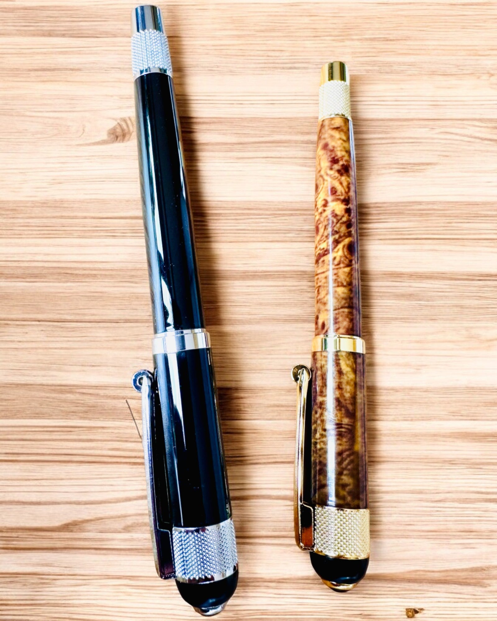 Stylo élégant "Majestic" avec option de personnalisation pour cadeau, 2 variantes de couleur au choix