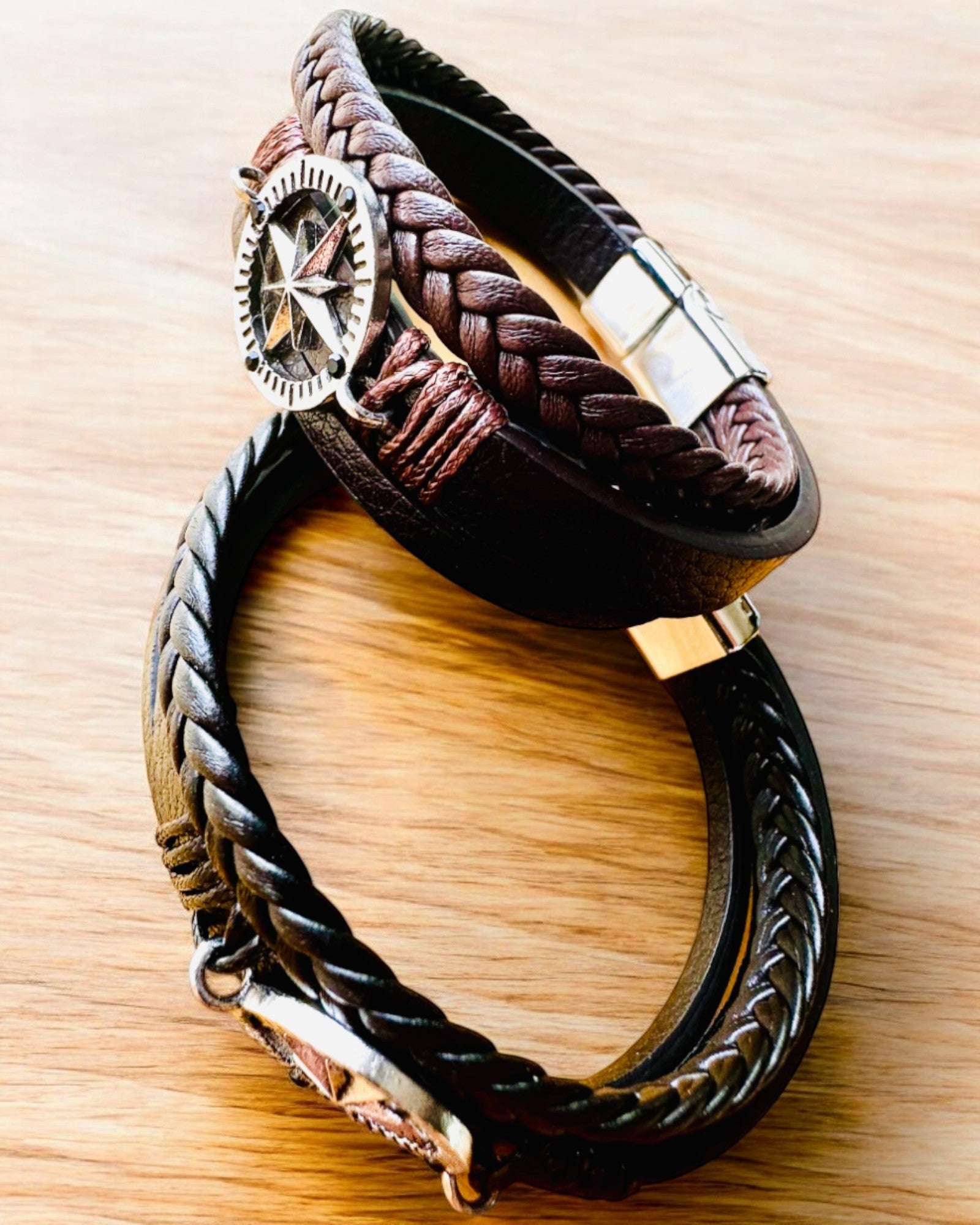 Bracelet "Compass Adventure" - possibilité de personnalisation avec gravure pour cadeau, 2 variantes de couleur au choix