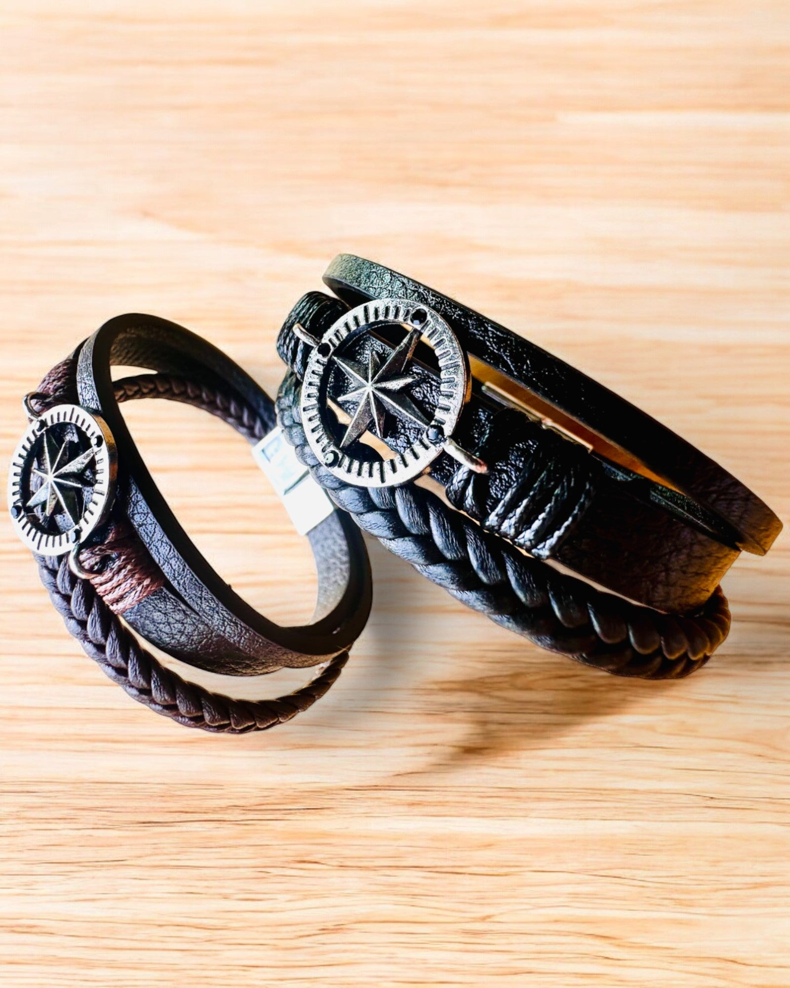 Bracelet "Compass Adventure" - possibilité de personnalisation avec gravure pour cadeau, 2 variantes de couleur au choix
