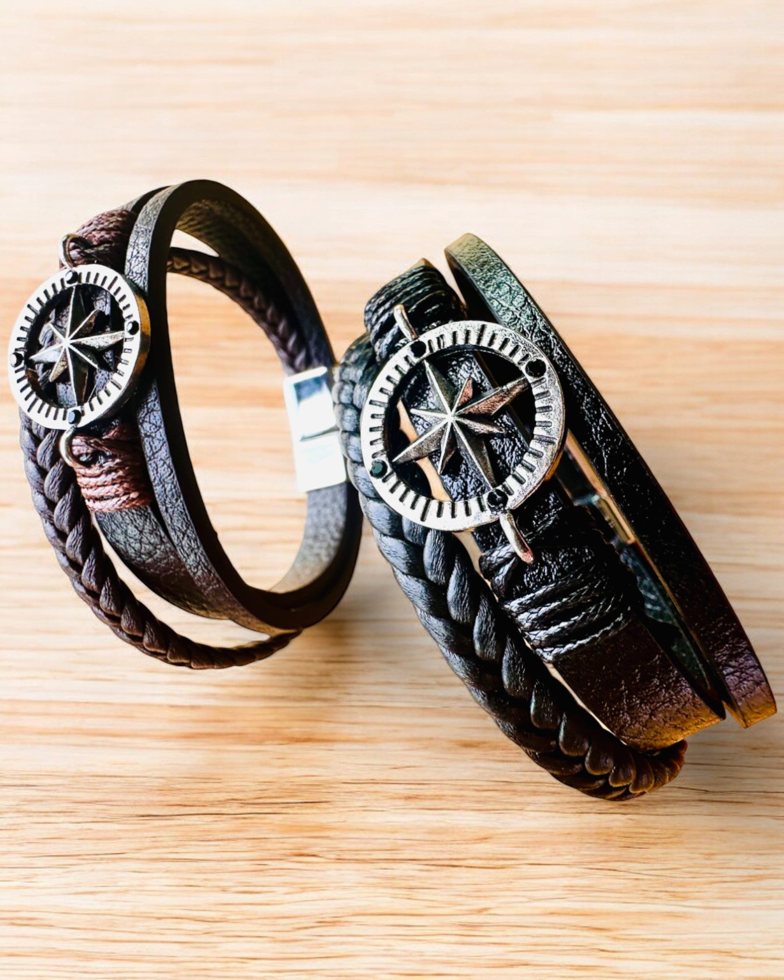 Bracelet "Compass Adventure" - possibilité de personnalisation avec gravure pour cadeau, 2 variantes de couleur au choix