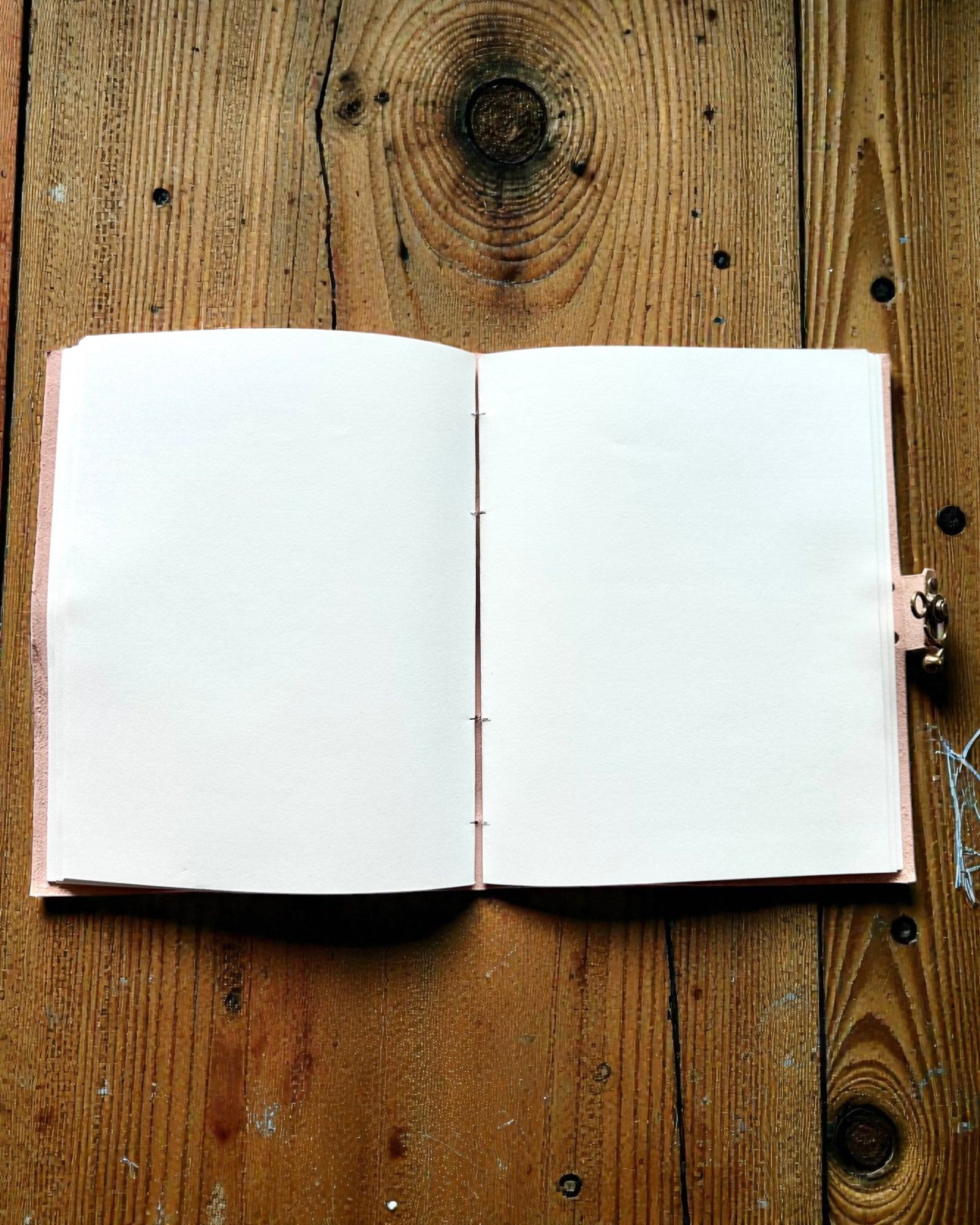 Livre de souvenirs en cuir Héritage – Carnet personnalisé 25 × 33 cm