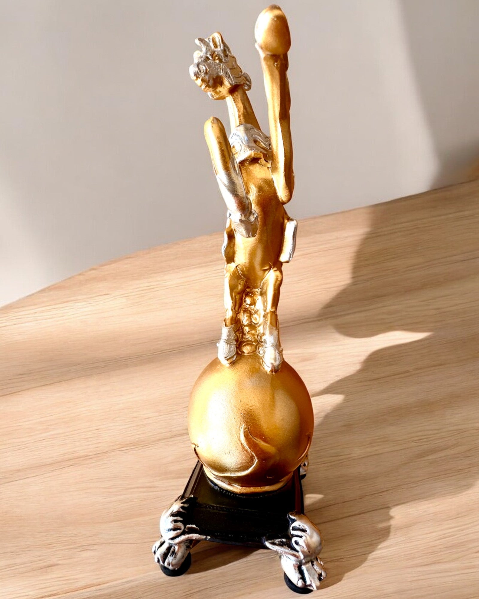 Statuette élégante "Złoty Rumak" - avec possibilité de gravure pour cadeau