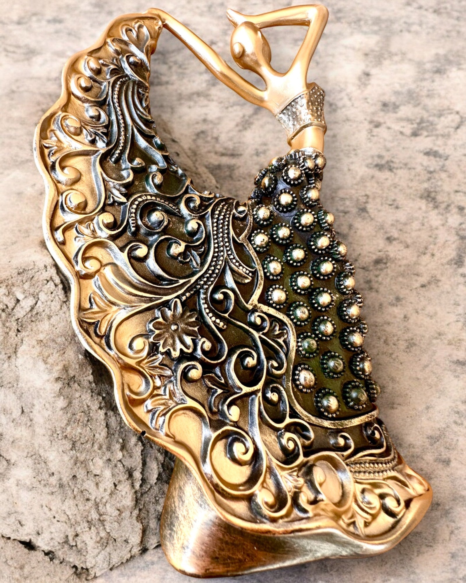 Elegante Sculptuur "Danseres van de Gouden Glans", 29 cm hoog, met mogelijkheid tot graveren als cadeau