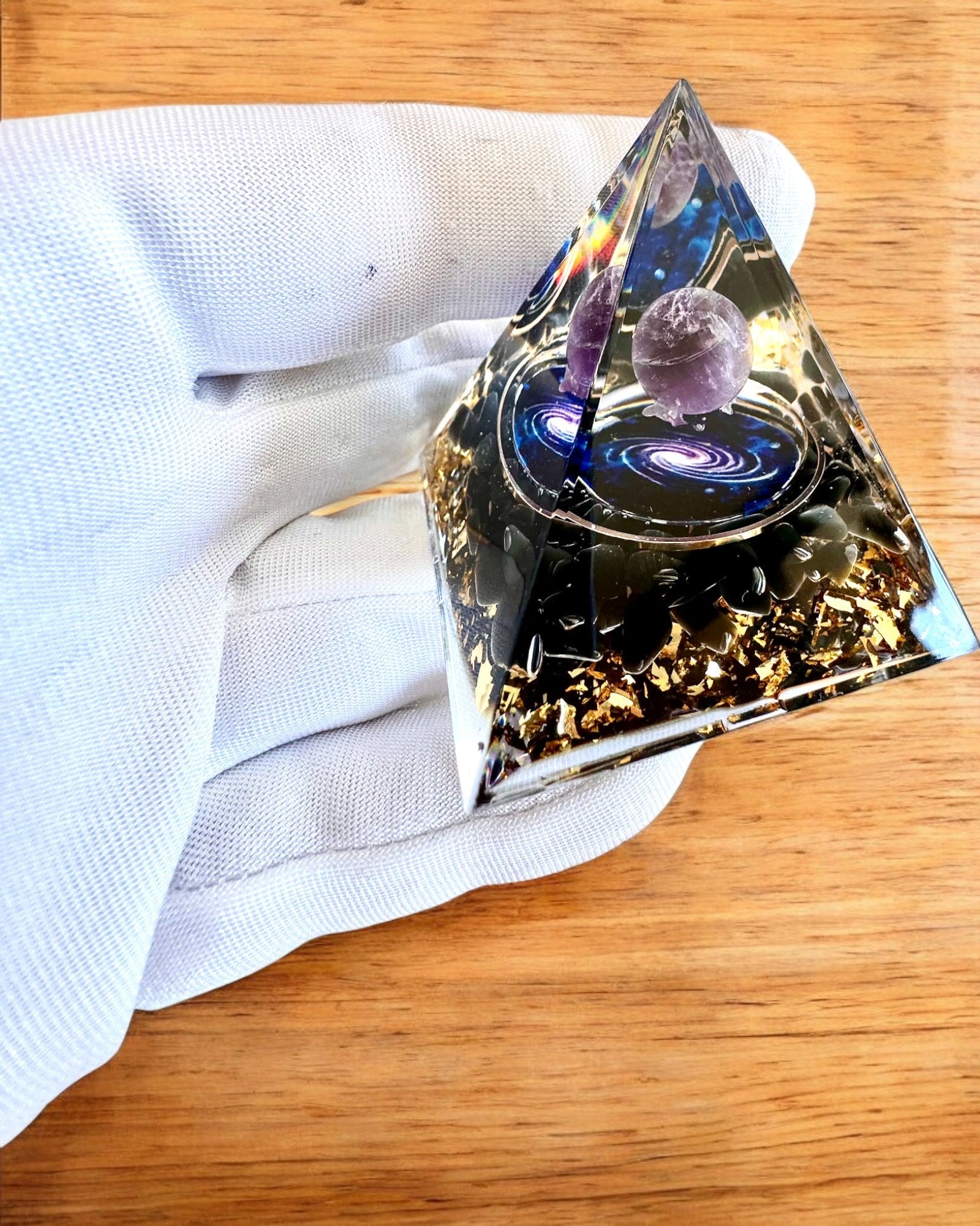 Orgonitische Energiepiramide "Kosmische Piramide" Galactische Essentie, als cadeau