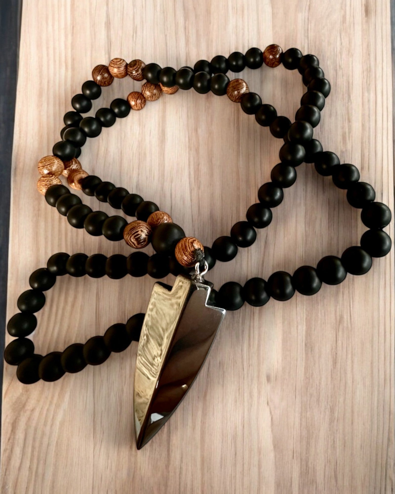 Arrow of Power, Necklace with Black Obsidian and Wooden Beads, personalization with engraving for a gift