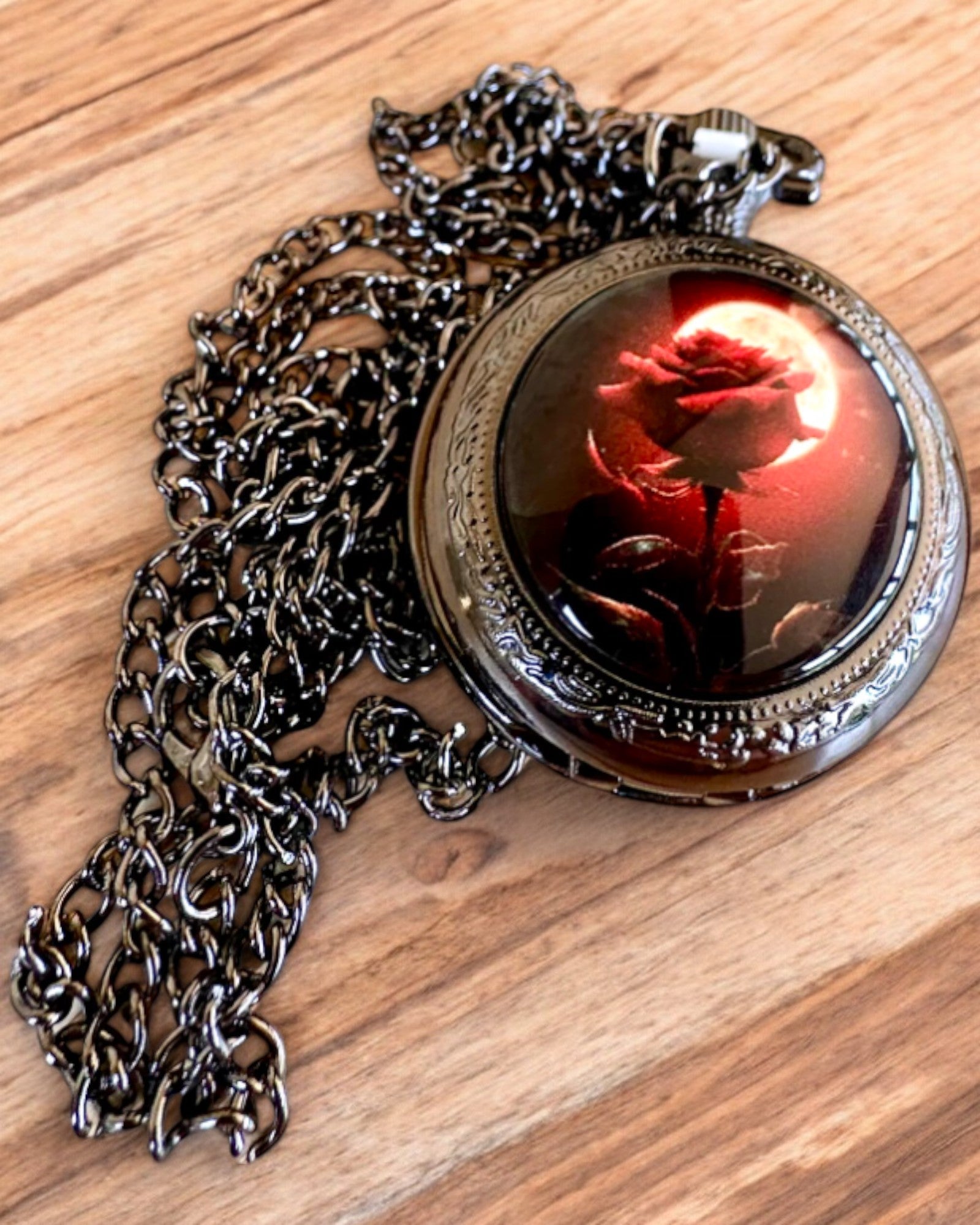 Montre de Poche Rose de Nuit, possibilité de personnalisation avec gravure pour cadeau