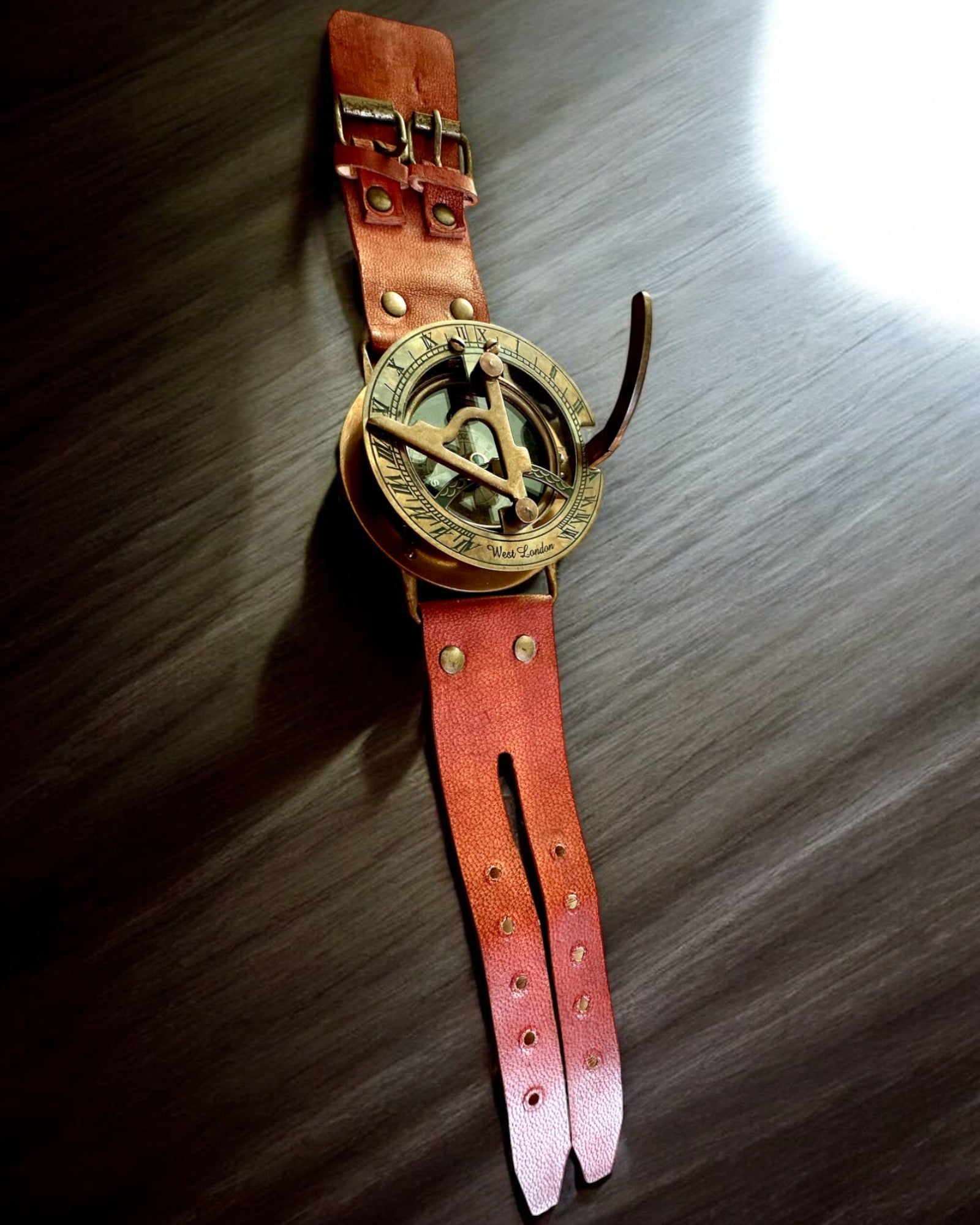 Montre Solaire "Compas Antique", montre-bracelet avec compas, possibilité de personnalisation par gravure