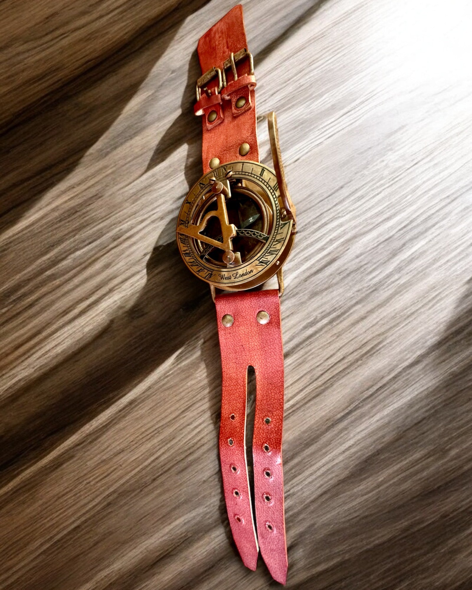 Montre Solaire "Compas Antique", montre-bracelet avec compas, possibilité de personnalisation par gravure