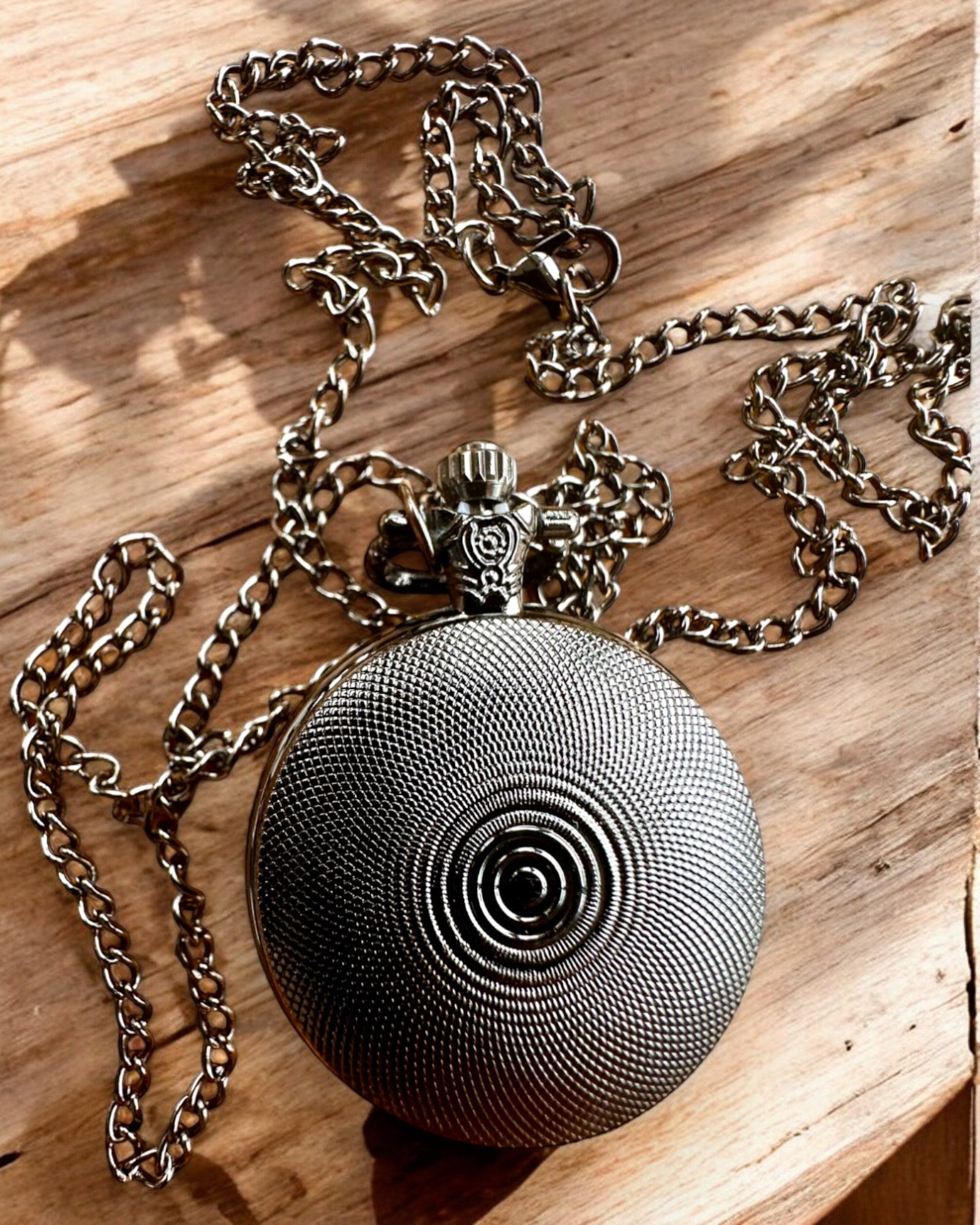Montre de poche « Smoczy Okrąg 2 » – un accessoire élégant avec une touche de magie - personnalisation par gravure pour cadeau