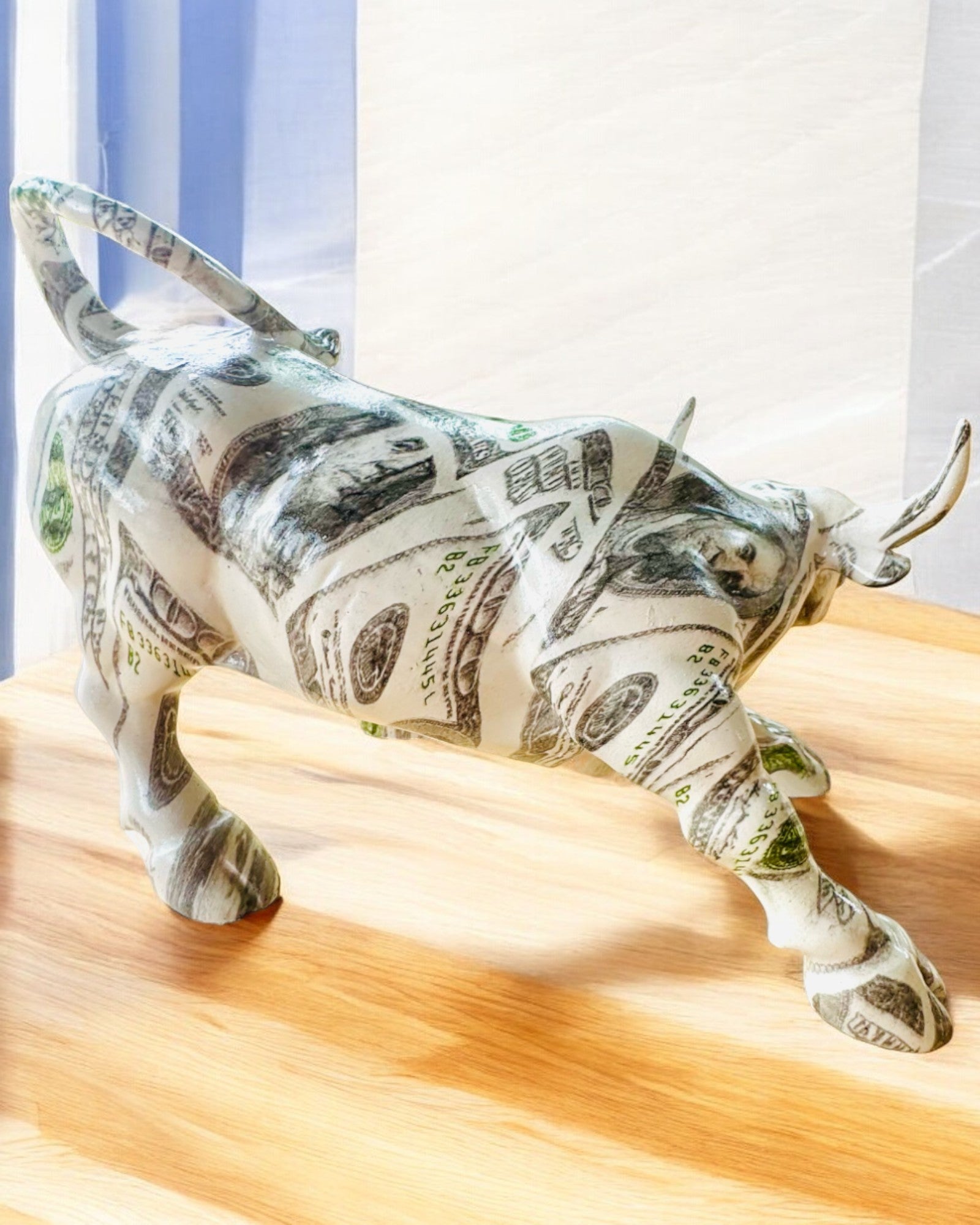Sculpture Taureau Décoratif "BullArt" – Art Unique avec Option de Gravure - 4 variantes de couleur, pour un cadeau personnalisé