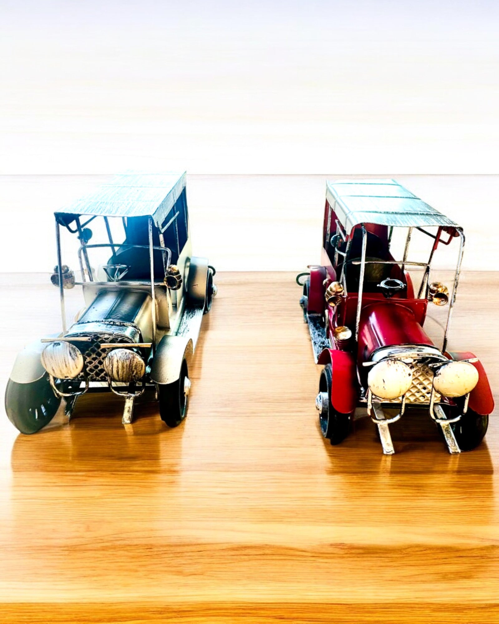 Klassiek Retro automodel - drie varianten met de optie voor graveren als cadeau