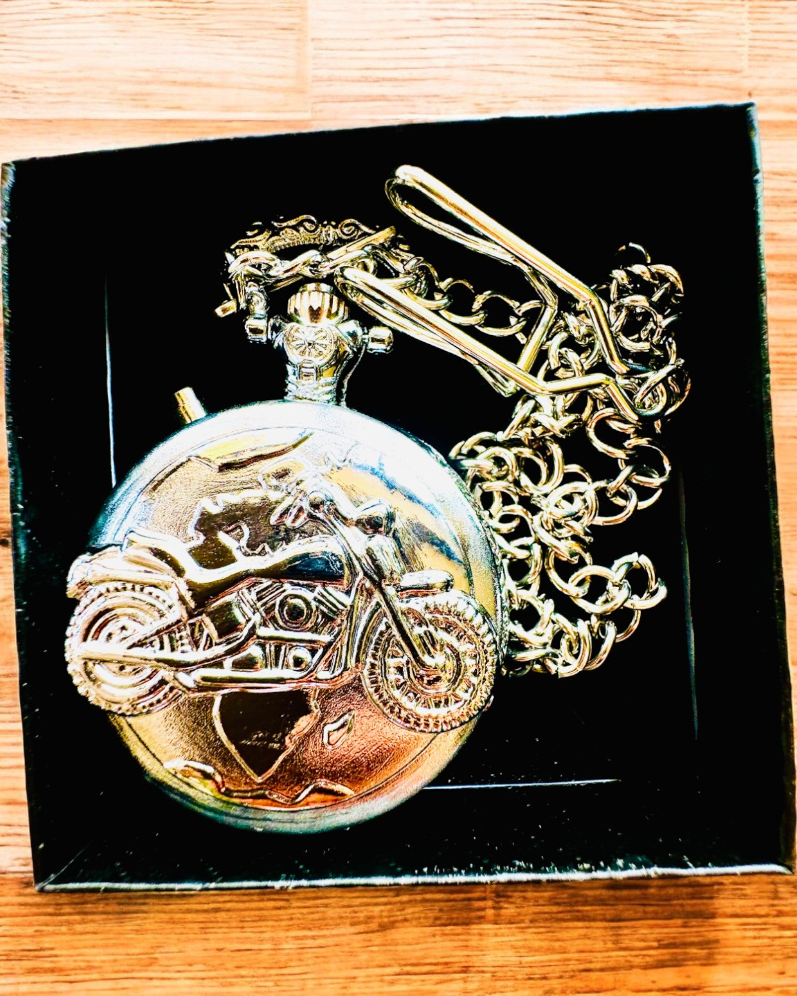 Pocket Watch "Motocyklowy Elegancik 2" – Engraving for a gift, 3 color variants