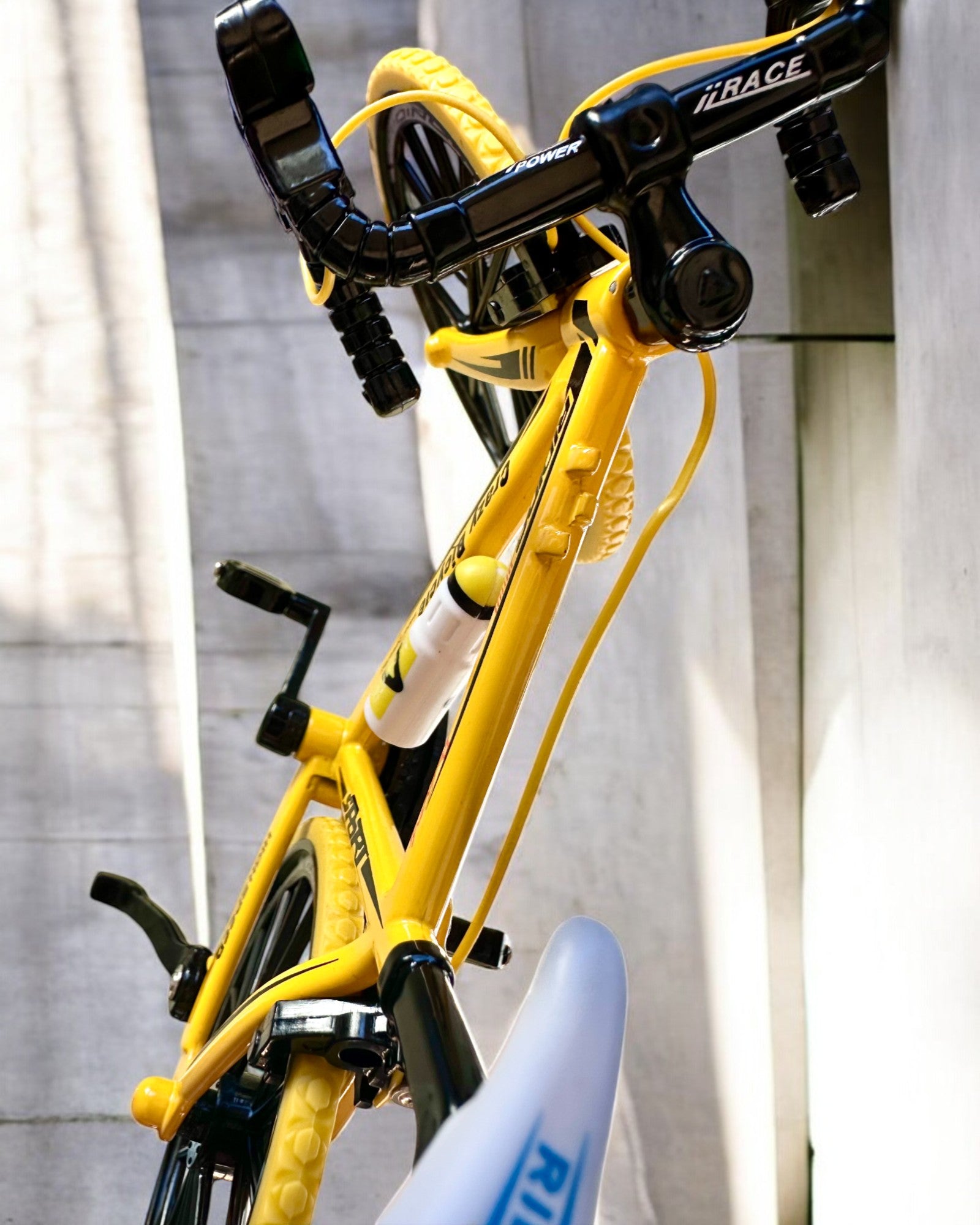Miniatuur Metalen Model Rode Fiets "SpeedMaster" personalisatie met gravure als cadeau, 2 kleuropties