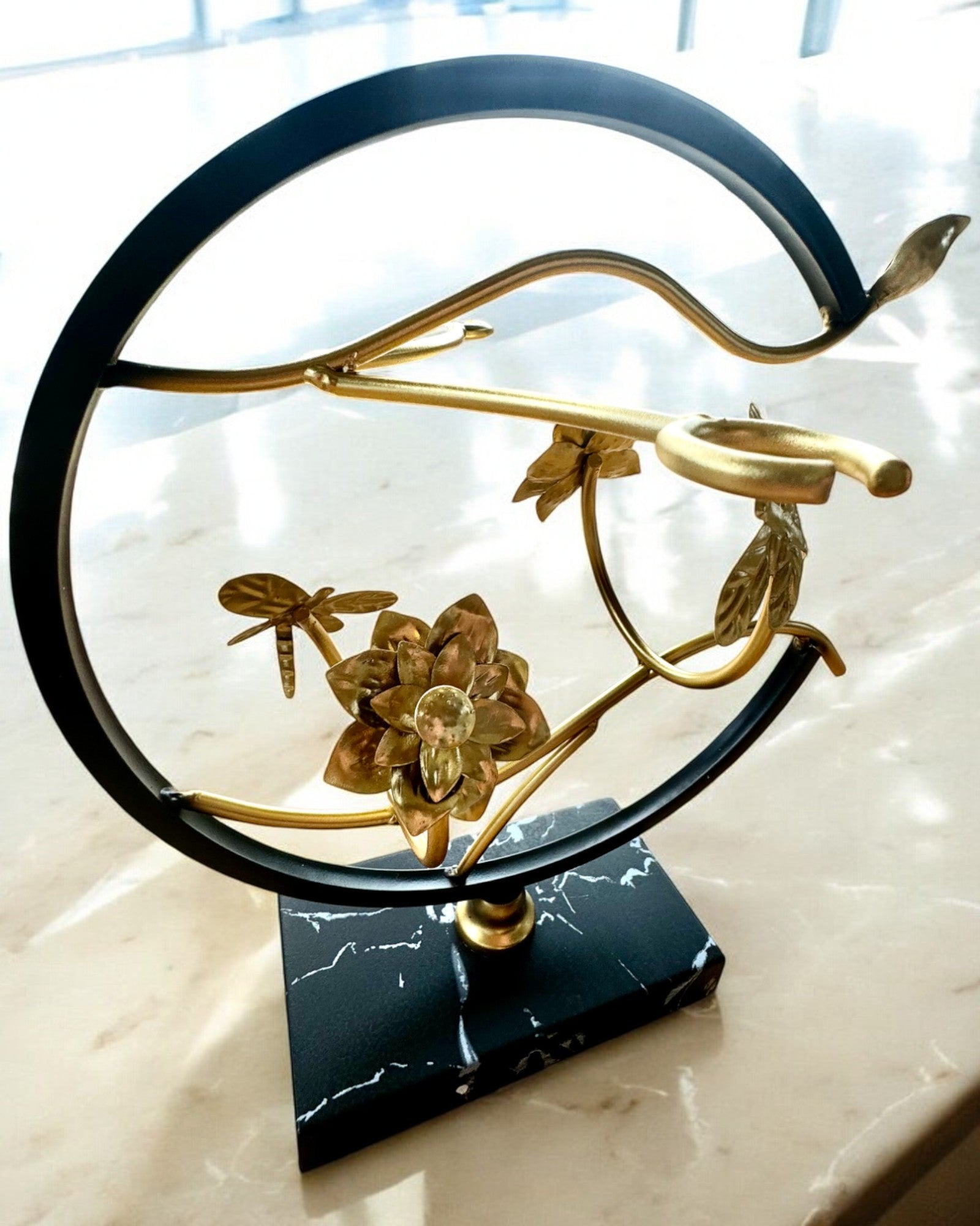 "Elegant Insect" Stand - for wine bottle and glasses, height 33 cm, customizable with engraving for a gift