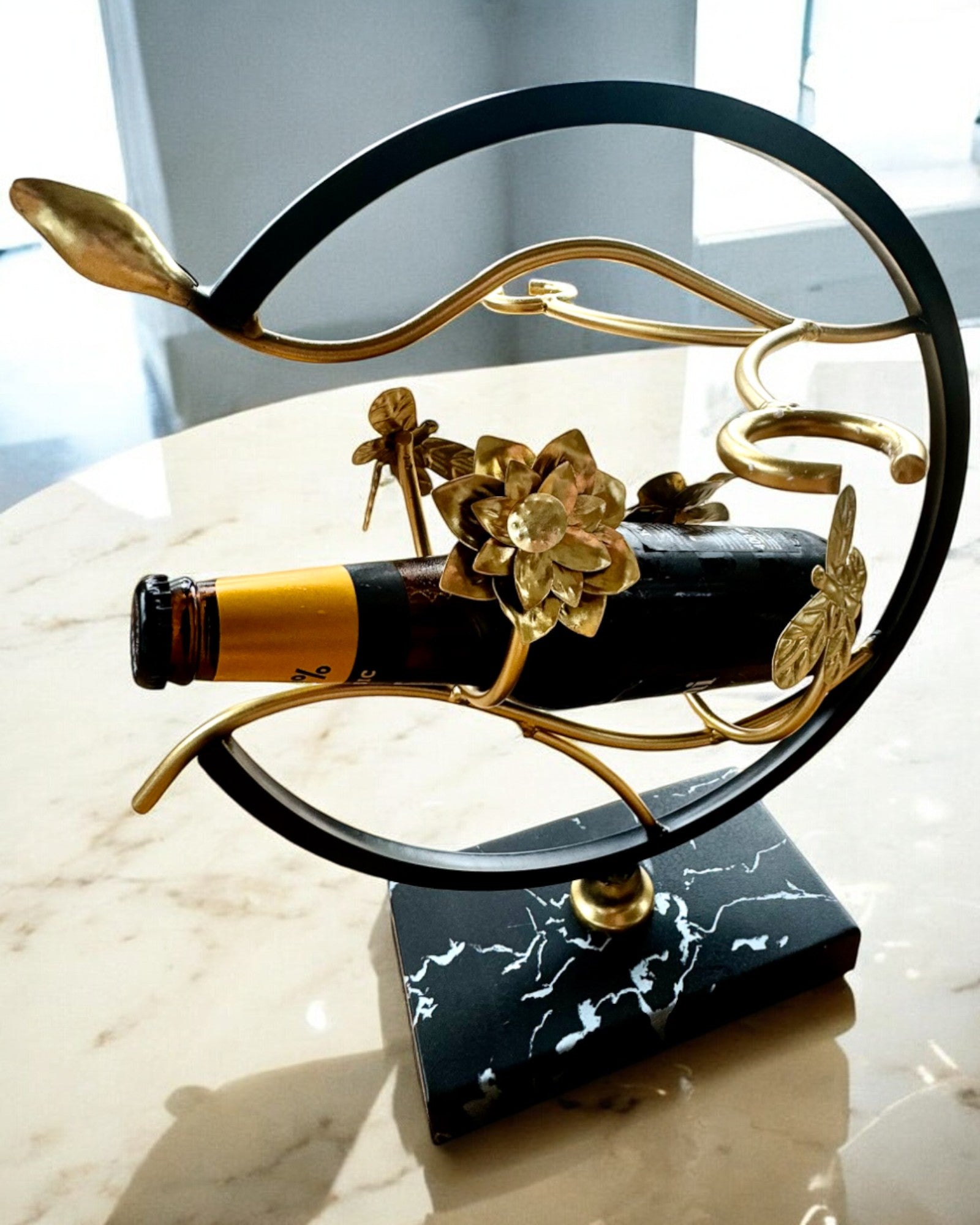 "Elegant Insect" Stand - for wine bottle and glasses, height 33 cm, customizable with engraving for a gift