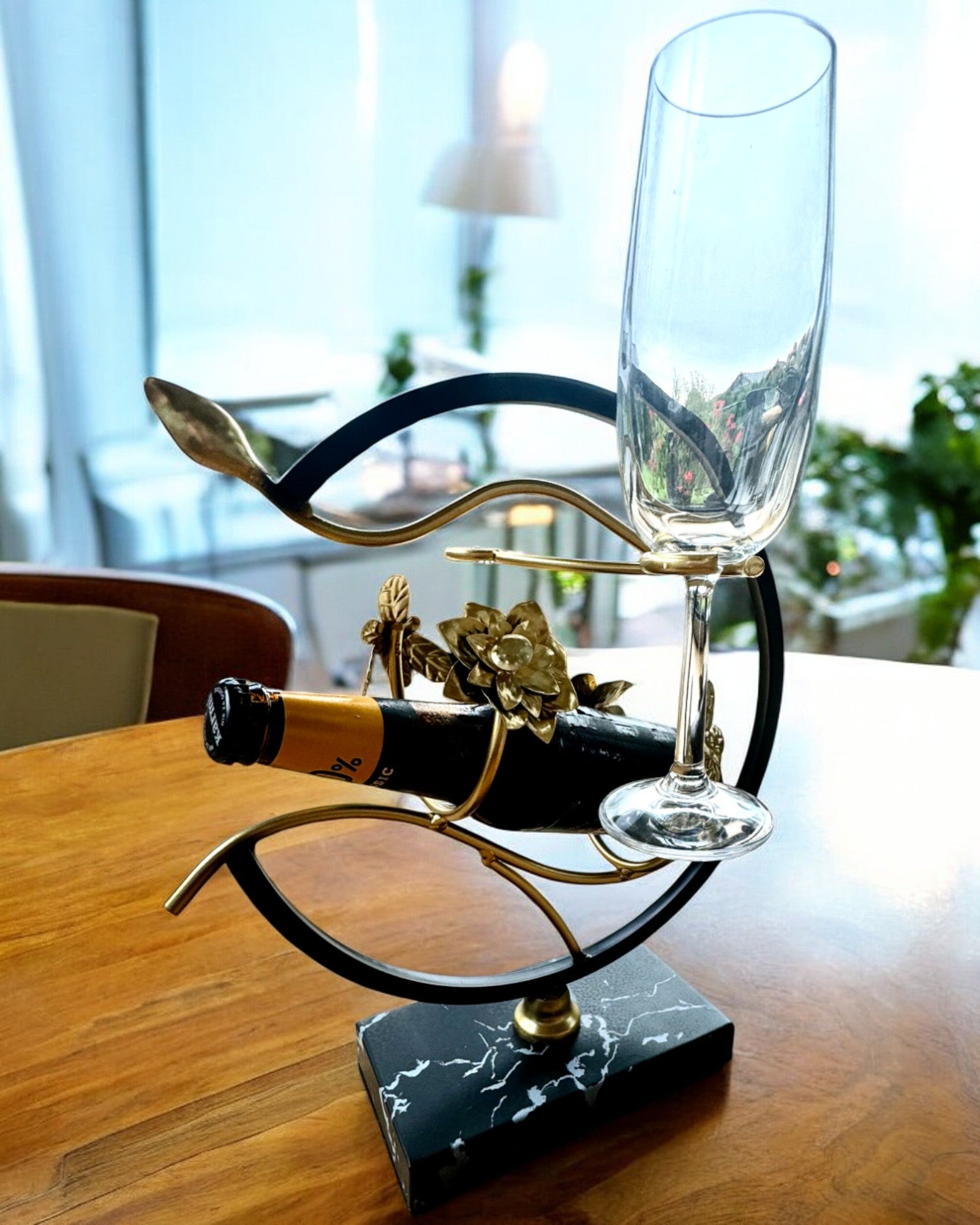 "Elegant Insect" Stand - for wine bottle and glasses, height 33 cm, customizable with engraving for a gift