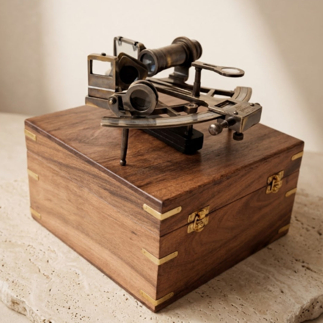 Sextant en laiton dans une boîte en bois – Réplique - NC1517
