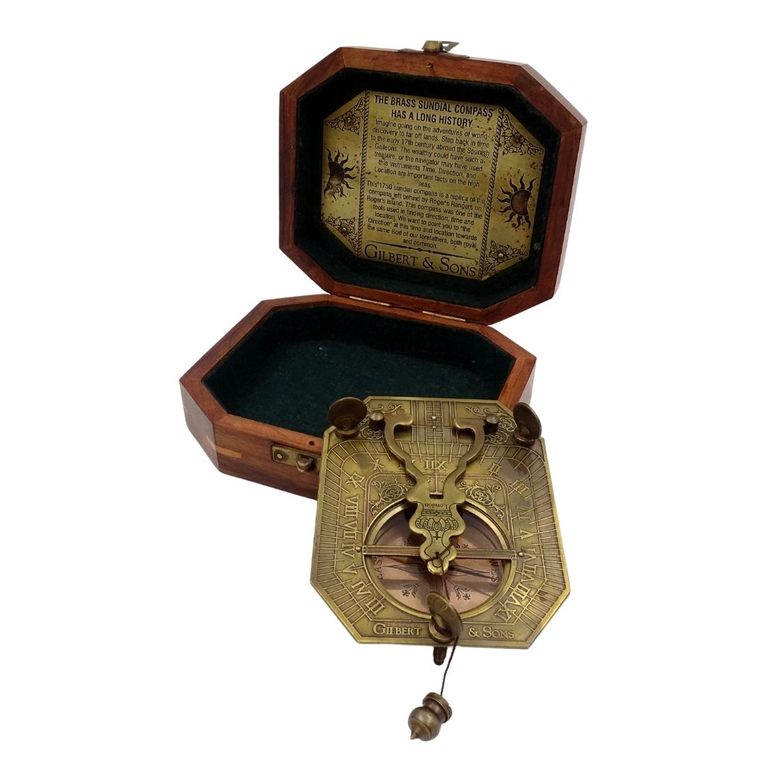Cadran solaire avec boussole dans une boîte en bois – Cadeau rétro pour voyageur – SUN-0106