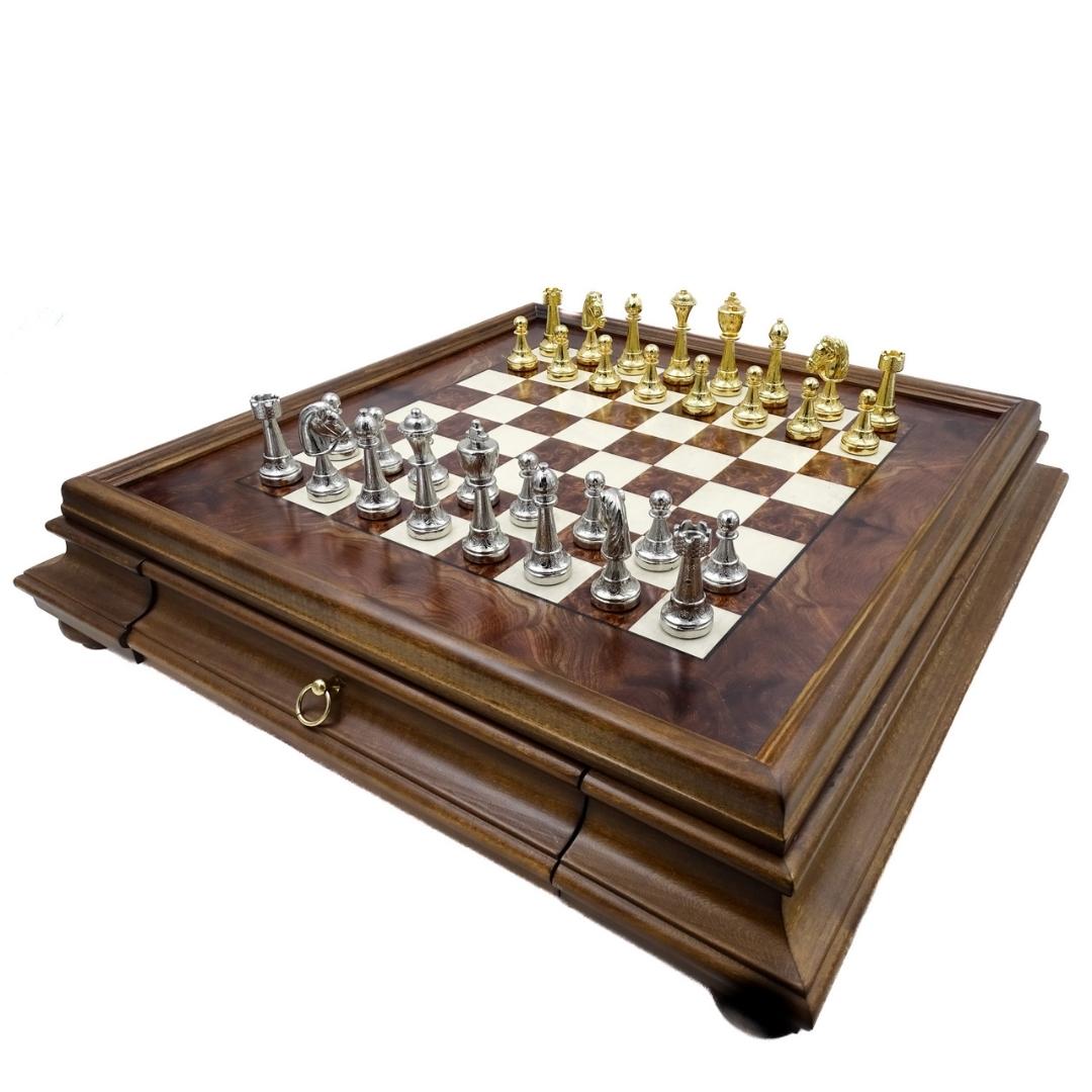 Grand jeu d’échecs exclusif Italfama en métal doré 53x53 cm – N137