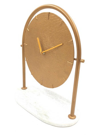 Horloge ronde métallique sur socle en marbre - 4130