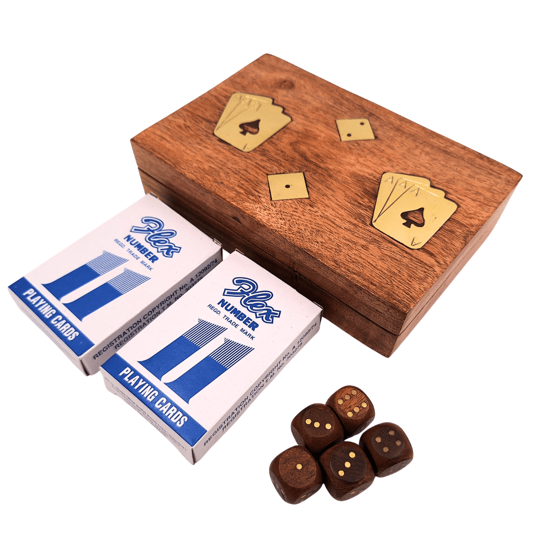 Deux jeux de cartes et dés à jouer dans une boîte en bois - DNU-2790