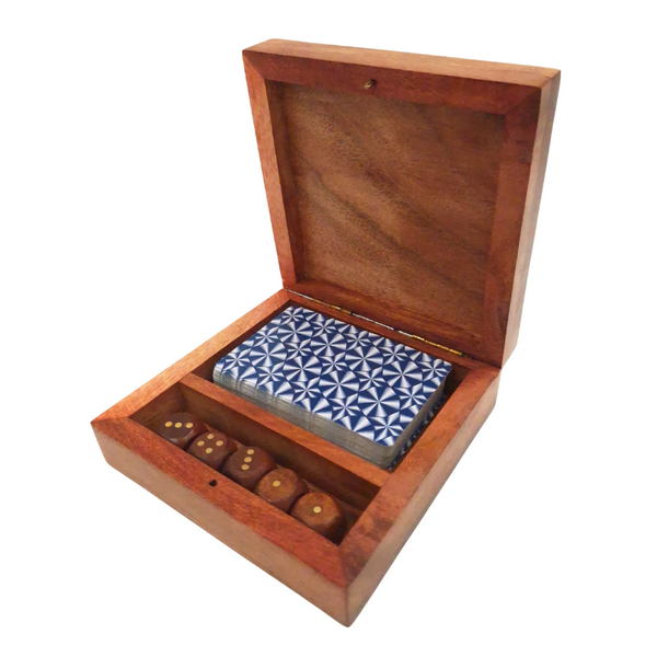 DÉFAUT DU PRODUIT : Élégant ensemble de jeu - jeu de cartes et dés dans une boîte en bois OUTLET- DNU-010AB