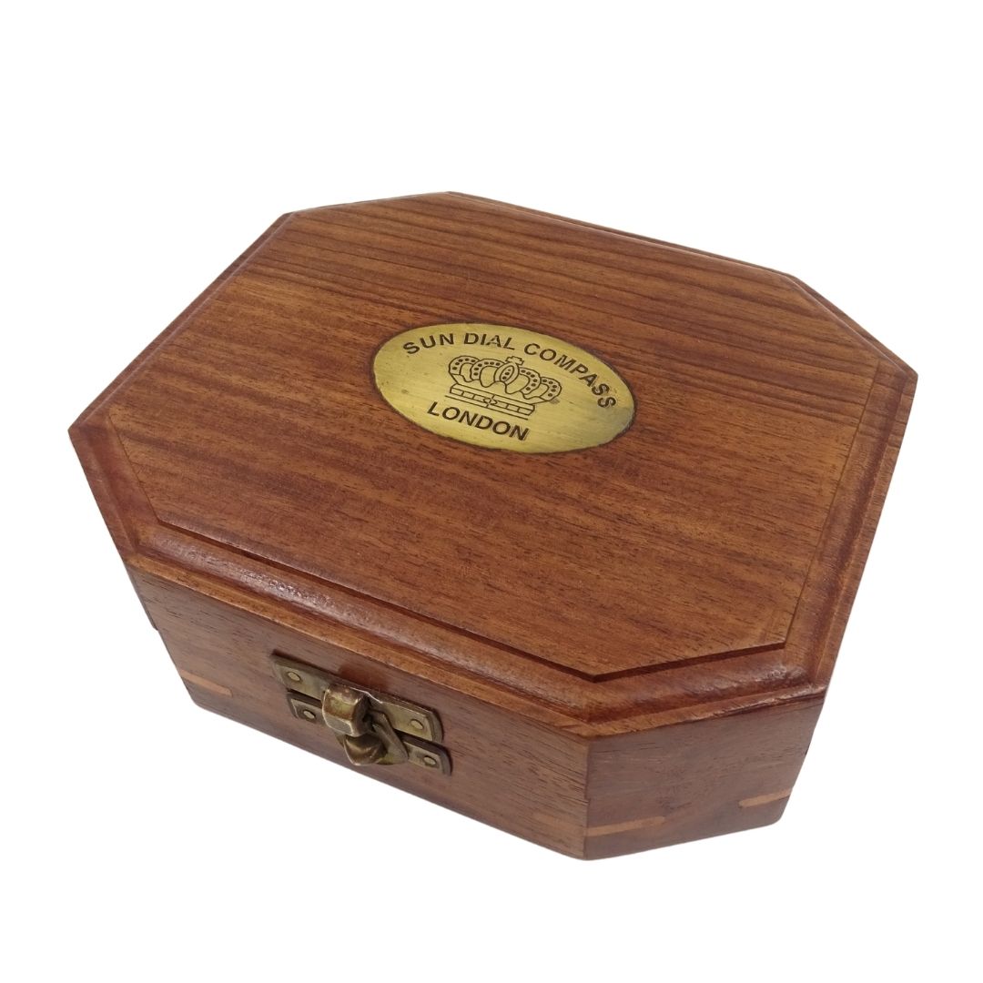 Cadran solaire avec boussole dans une boîte en bois – Cadeau rétro pour voyageur – SUN-0106
