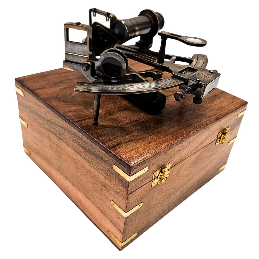 Sextant en laiton dans une boîte en bois – Réplique - NC1517