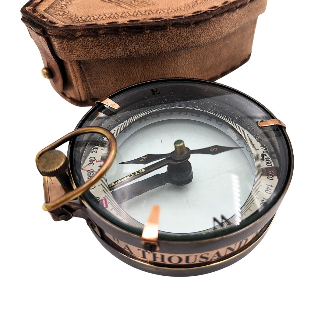 Boussole magnétique - Map Reader dans un étui en cuir – gadget rétro - NC2929