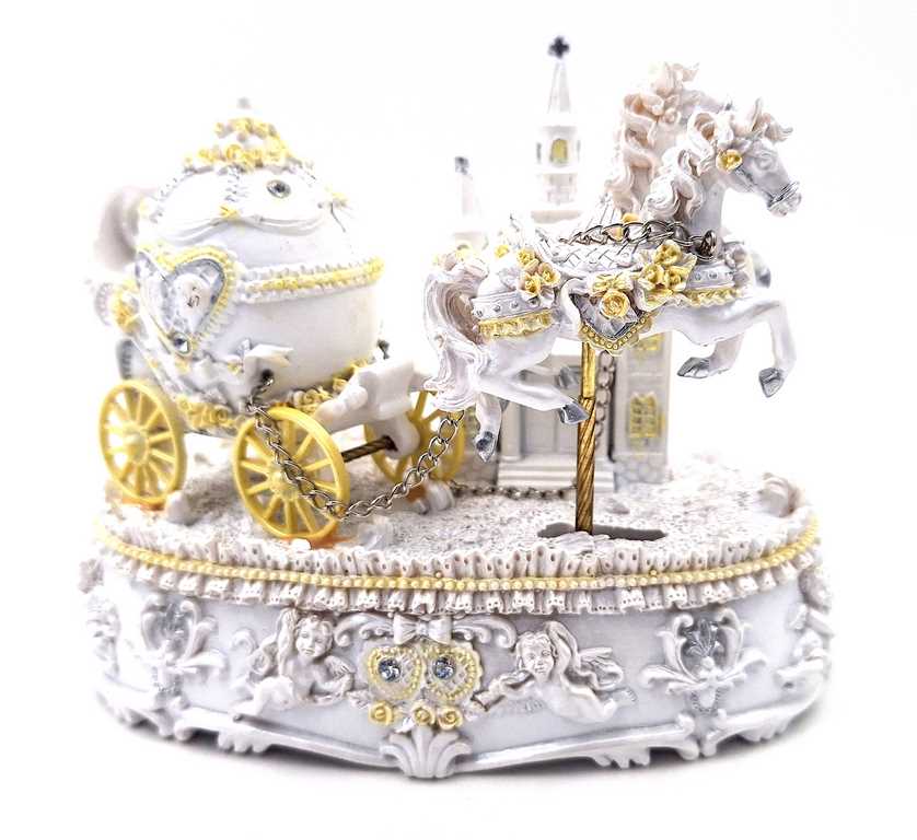 Boîte à musique Calèche de mariage Décoration Cadeau pour jeunes mariés – 14279