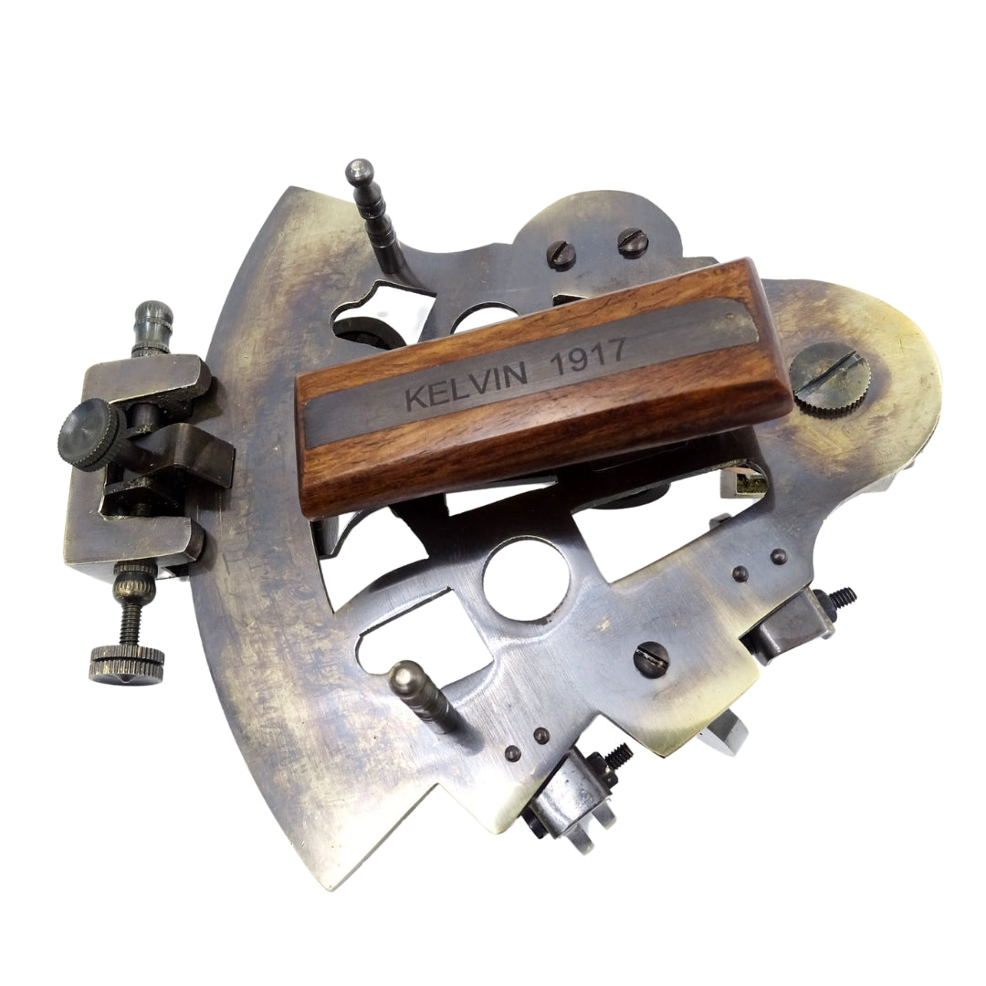 Sextant en laiton dans une boîte en cuir - NC1514B