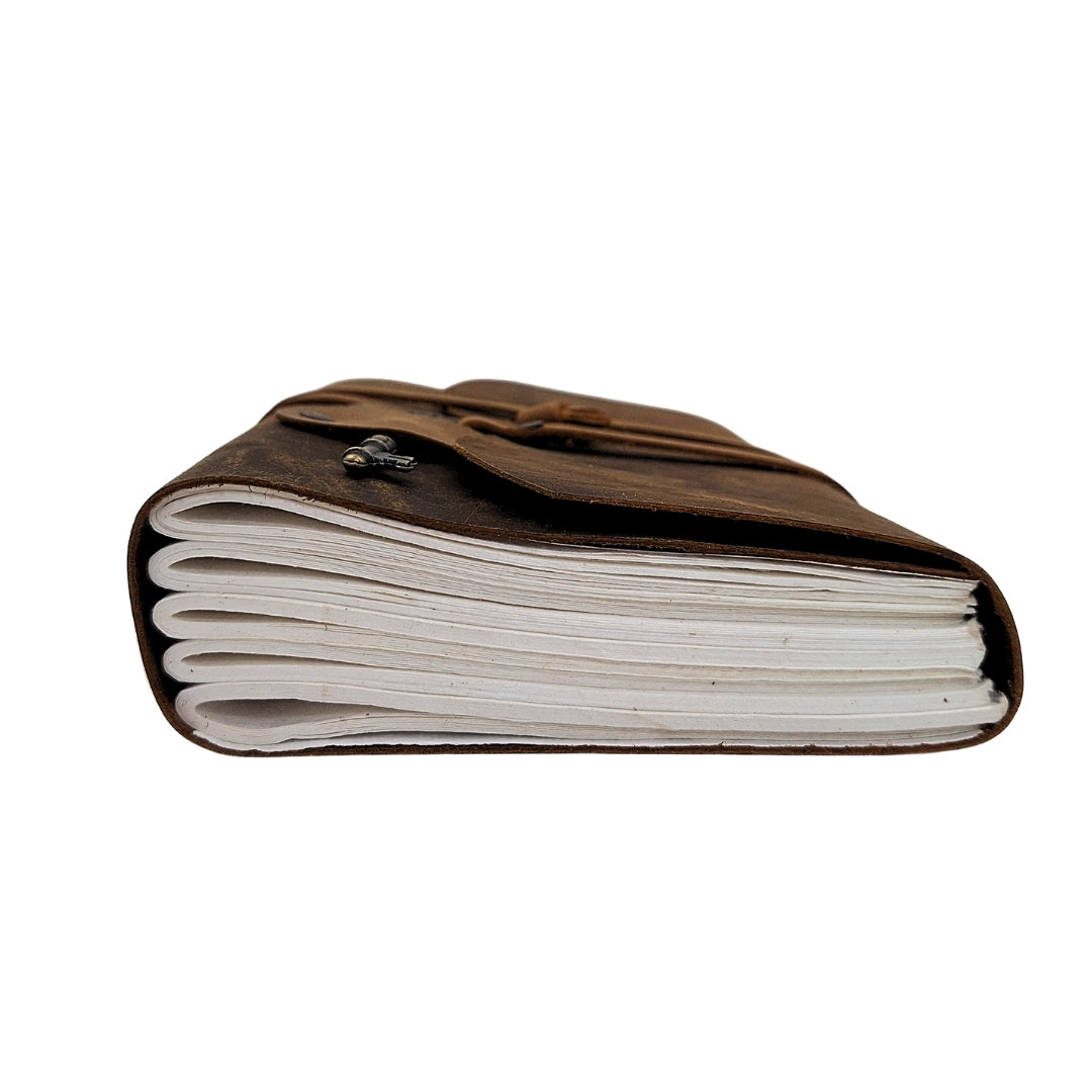 Carnet en cuir rétro avec petite clé et sangle 200 pages 18 x 13 cm - AH02