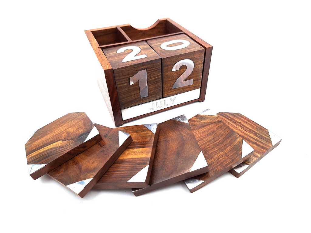Calendrier perpétuel en bois - CAL-1894