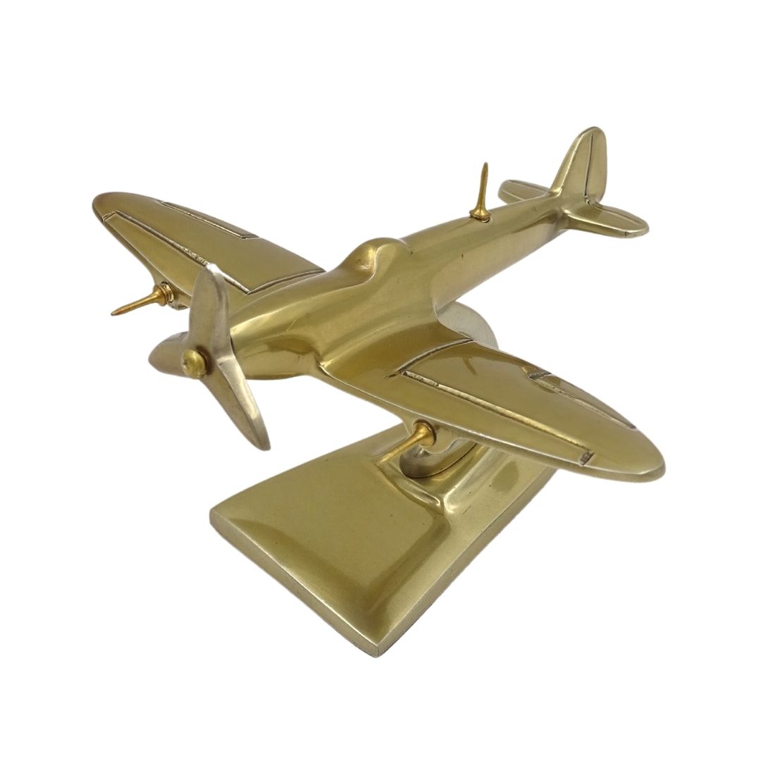 Modèle d’avion Spitfire - chasseur légendaire de la Seconde Guerre mondiale – SPIS