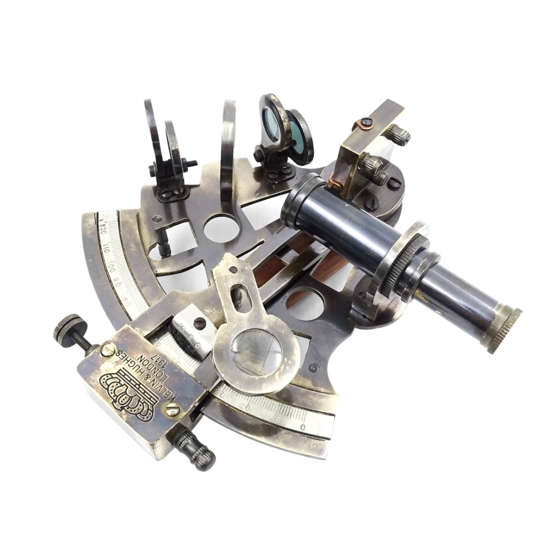 Sextant en laiton dans une boîte en cuir - NC1514B