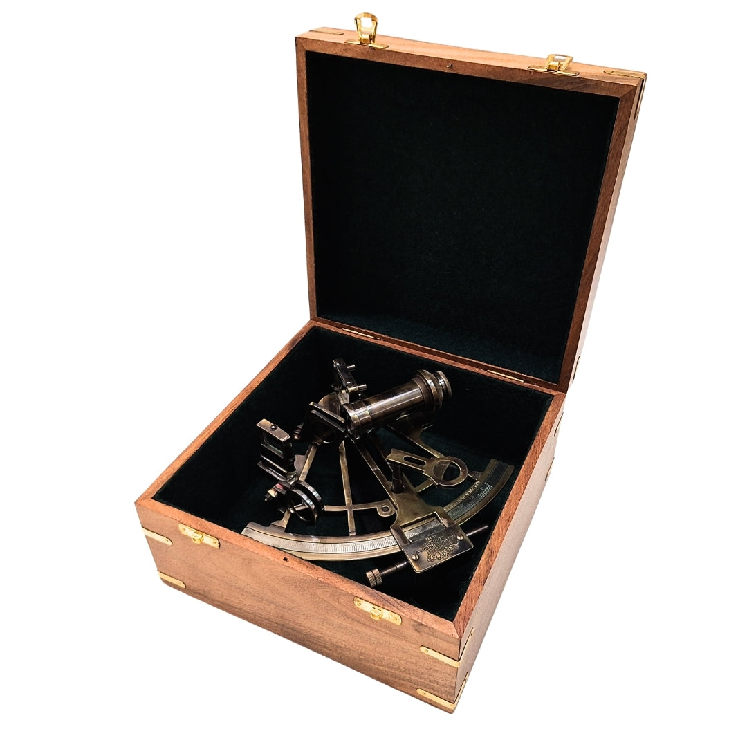 Sextant en laiton dans une boîte en bois – Réplique - NC1517