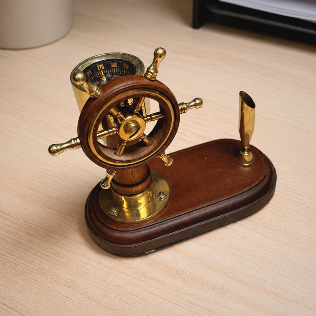 Élégant ensemble de bureau avec roue de gouvernail et boussole avec porte-stylo – Bois et laiton – TT017