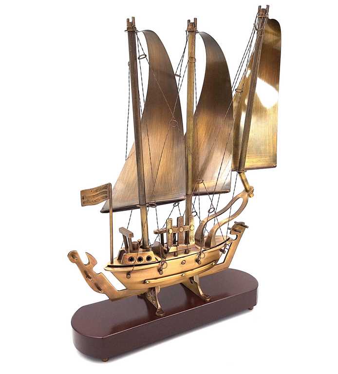 Grand navire en laiton sur socle en bois - 38cm - N-3615B