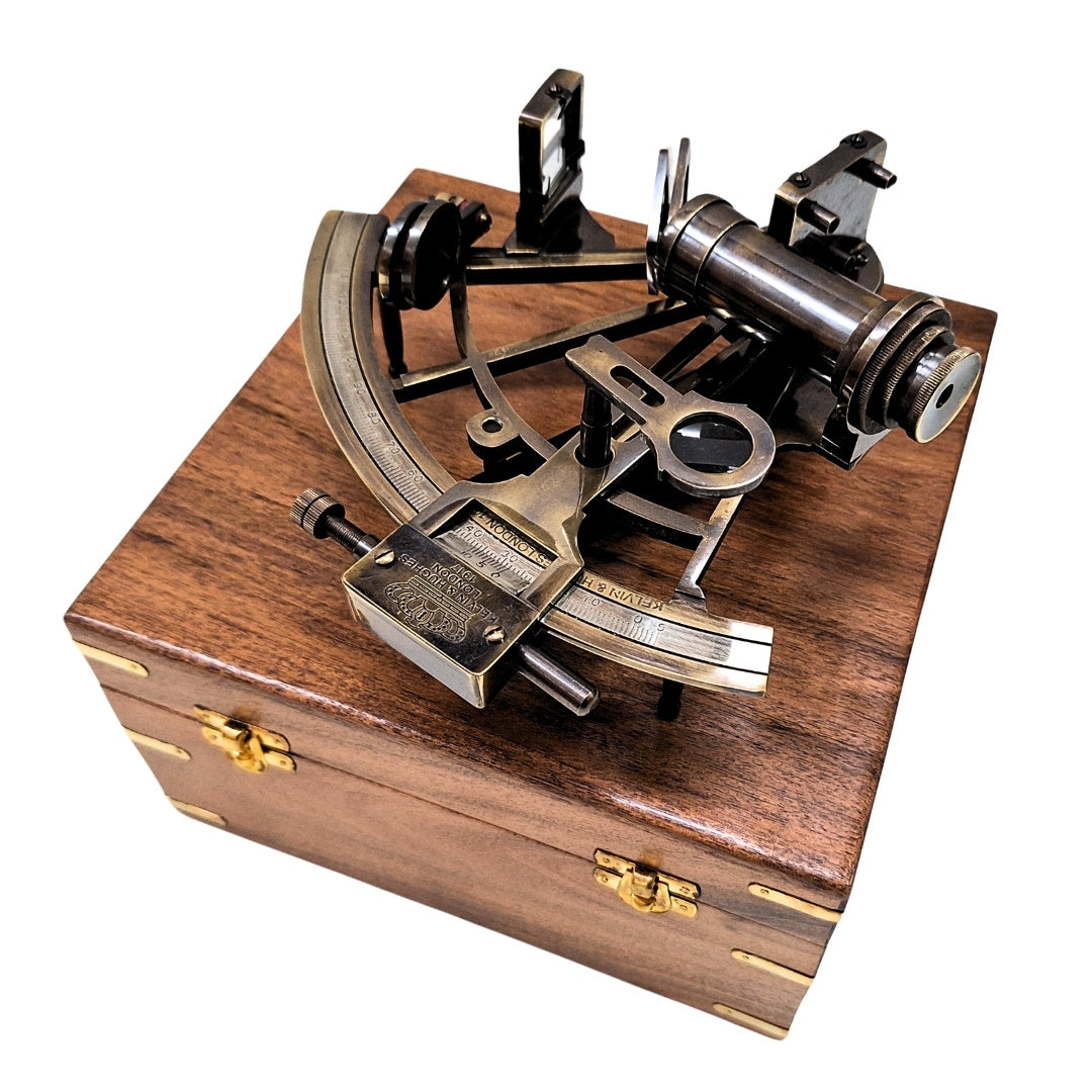 Sextant en laiton dans une boîte en bois – Réplique - NC1517