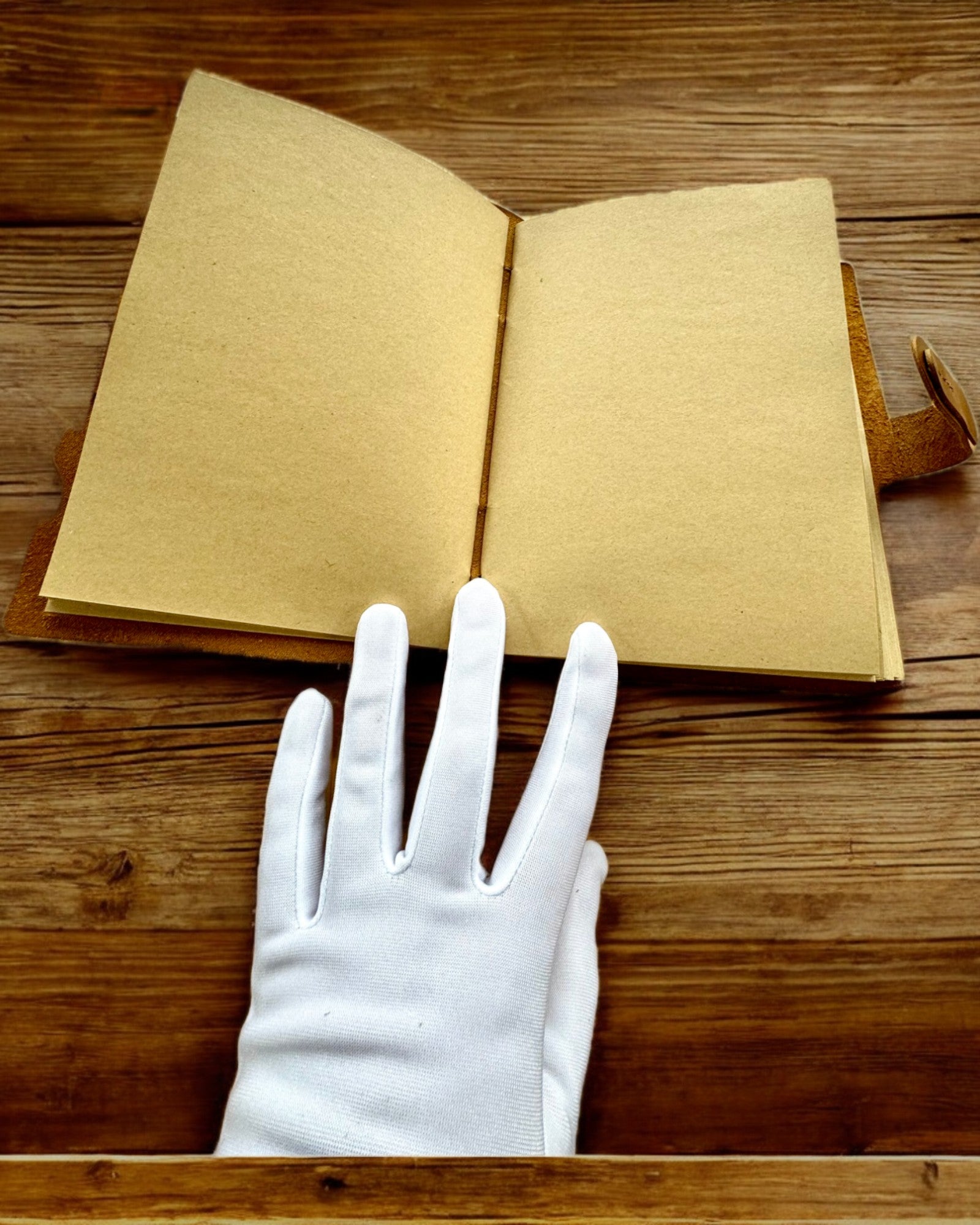 Premium Notitieboek "RetroNotes" – Elegant notitieboek van Echt Leer - 200 pagina's, 120g, notitieboek, schetsboek, bruine kleur, personalisatie met gravure