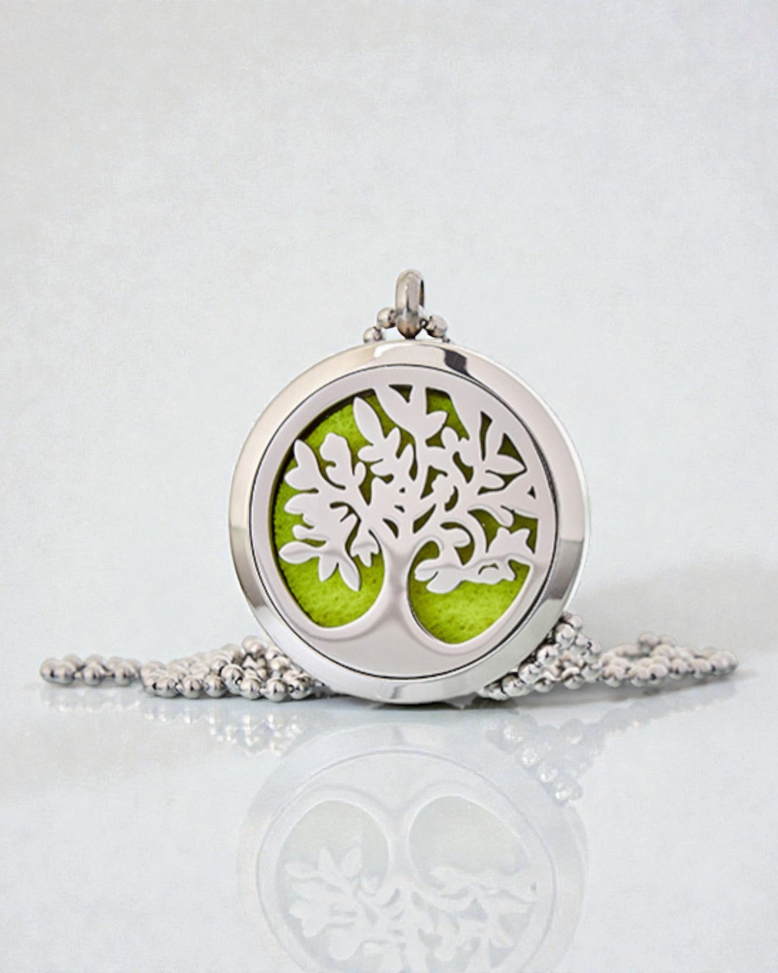 Collier Aromalife Tree – Médaillon porte-parfum secret avec motif Arbre de Vie 30 mm