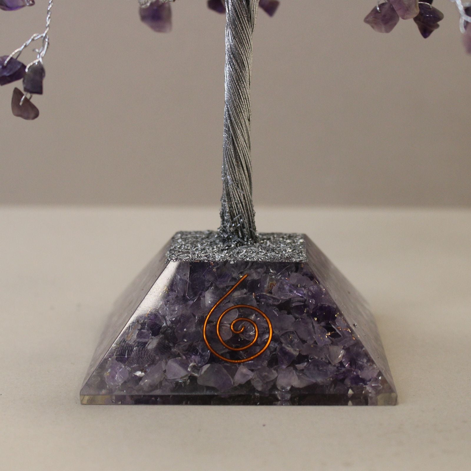 Arbre du Bonheur avec Cristaux d'Améthyste - 320 Pierres, Feuilles Violettes, Base Orgonite
