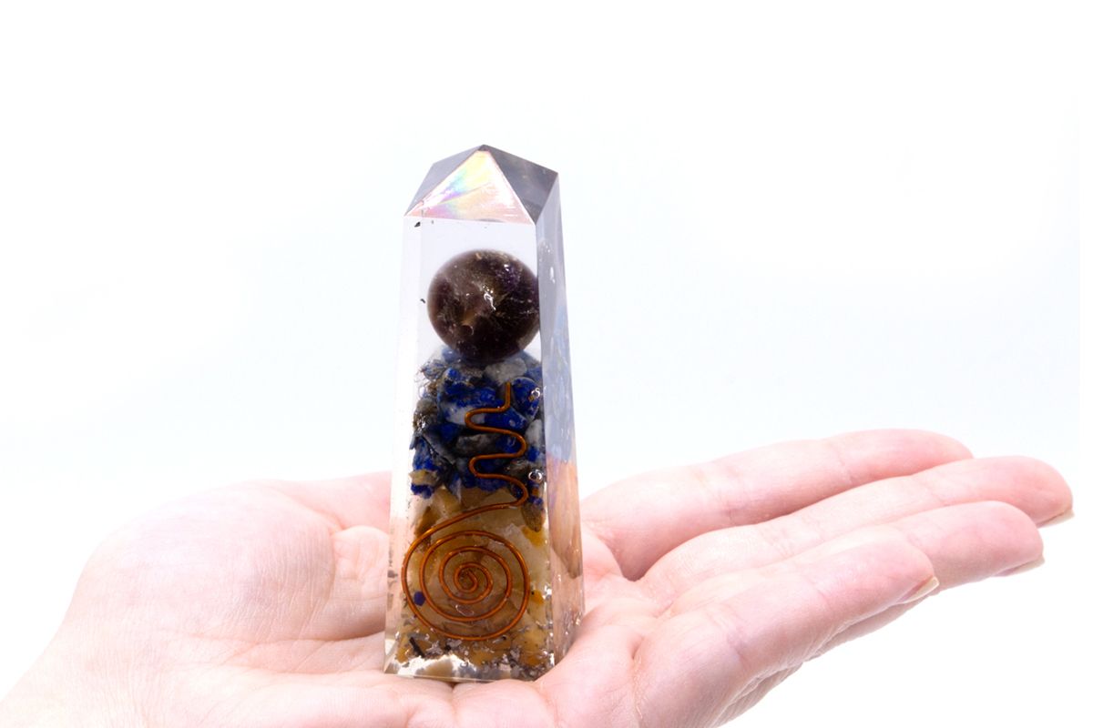Obélisque de Puissance Orgonite en Cuivre, Lapis-lazuli et Avenurine Jaune