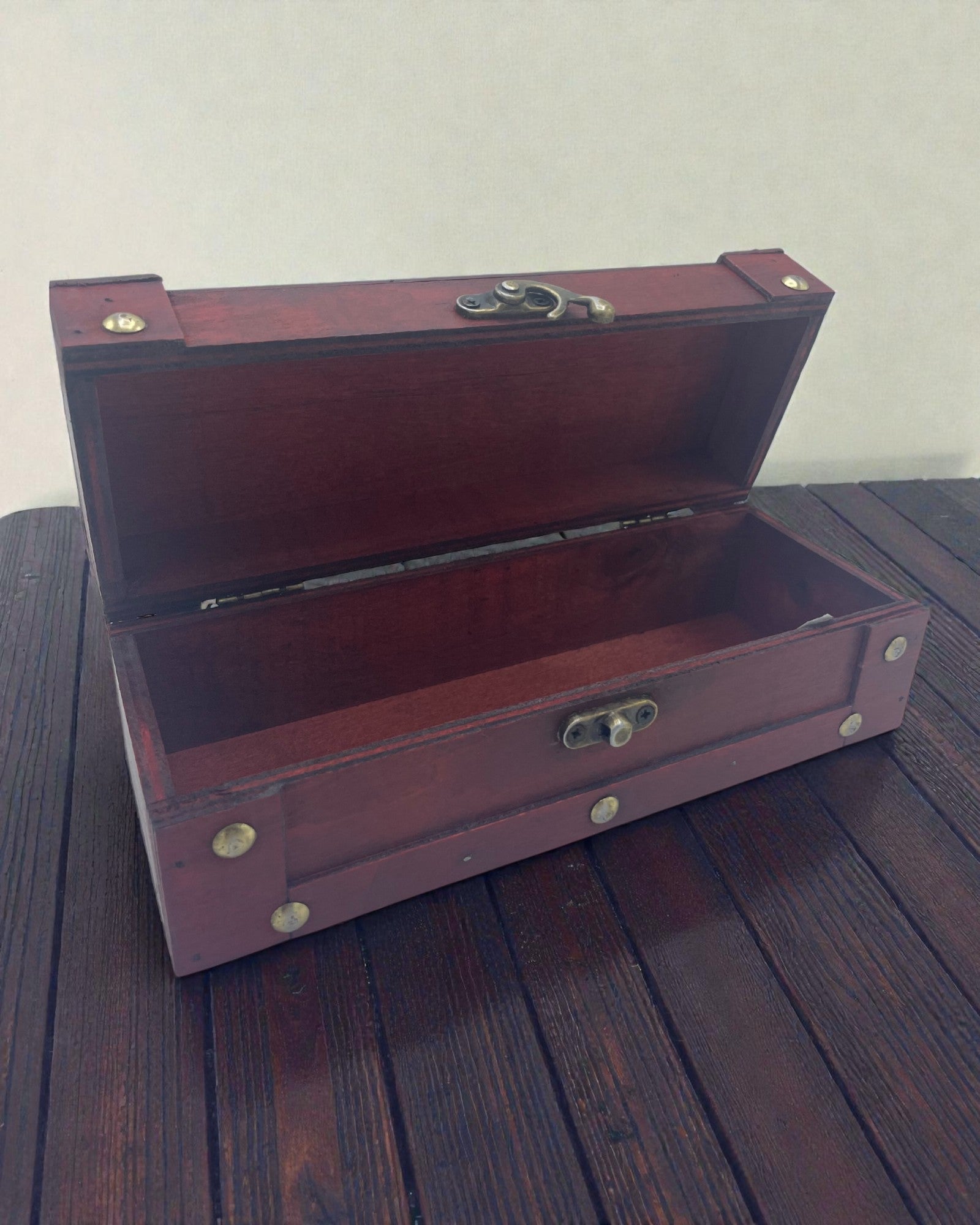 Smukła Arka Bursztynowa – Długa Skrzynka Brązowa